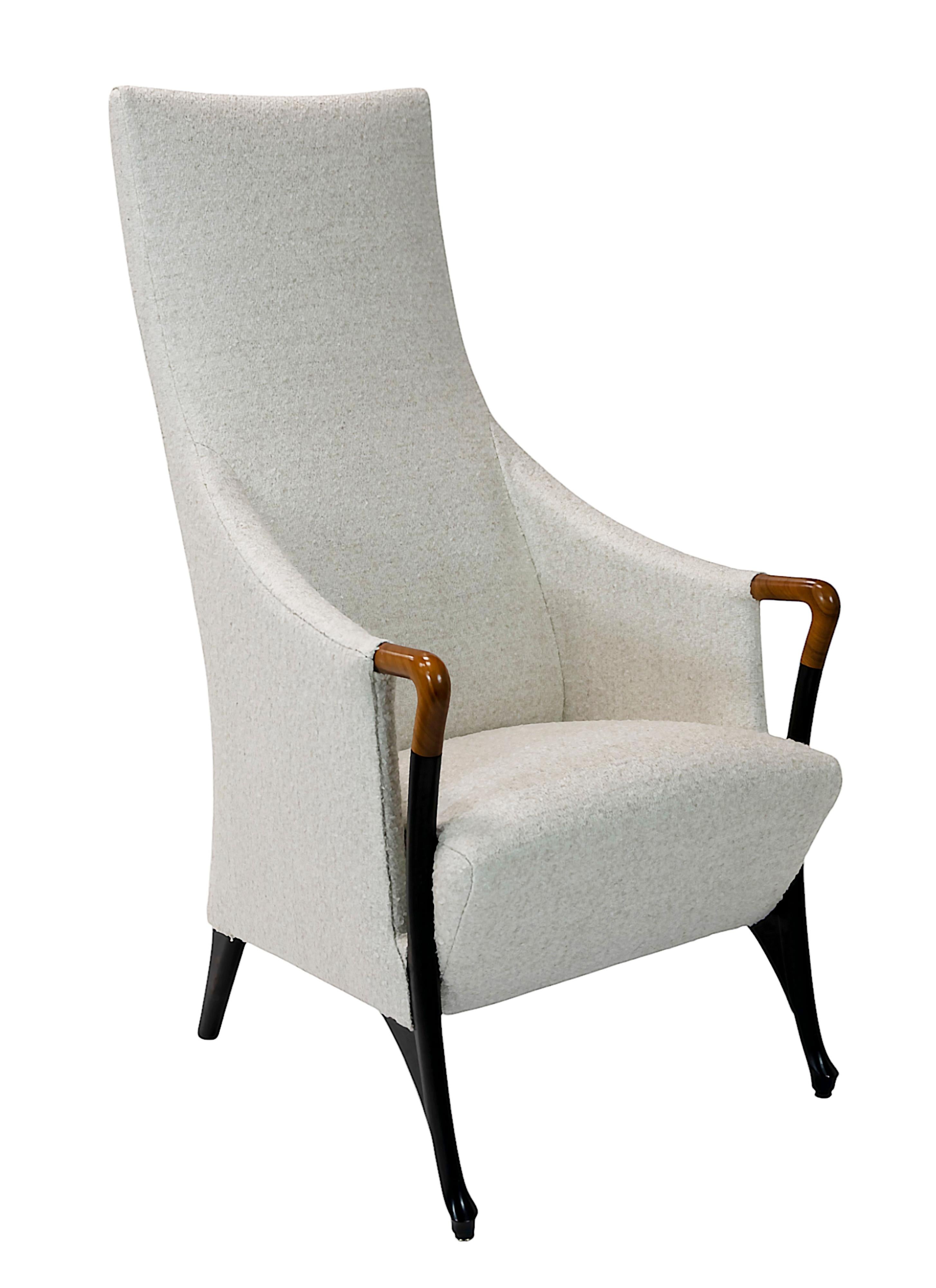 Italian Pair of Giorgetti Progetti Armchairs and Pouf by Umberto Asnago For Sale