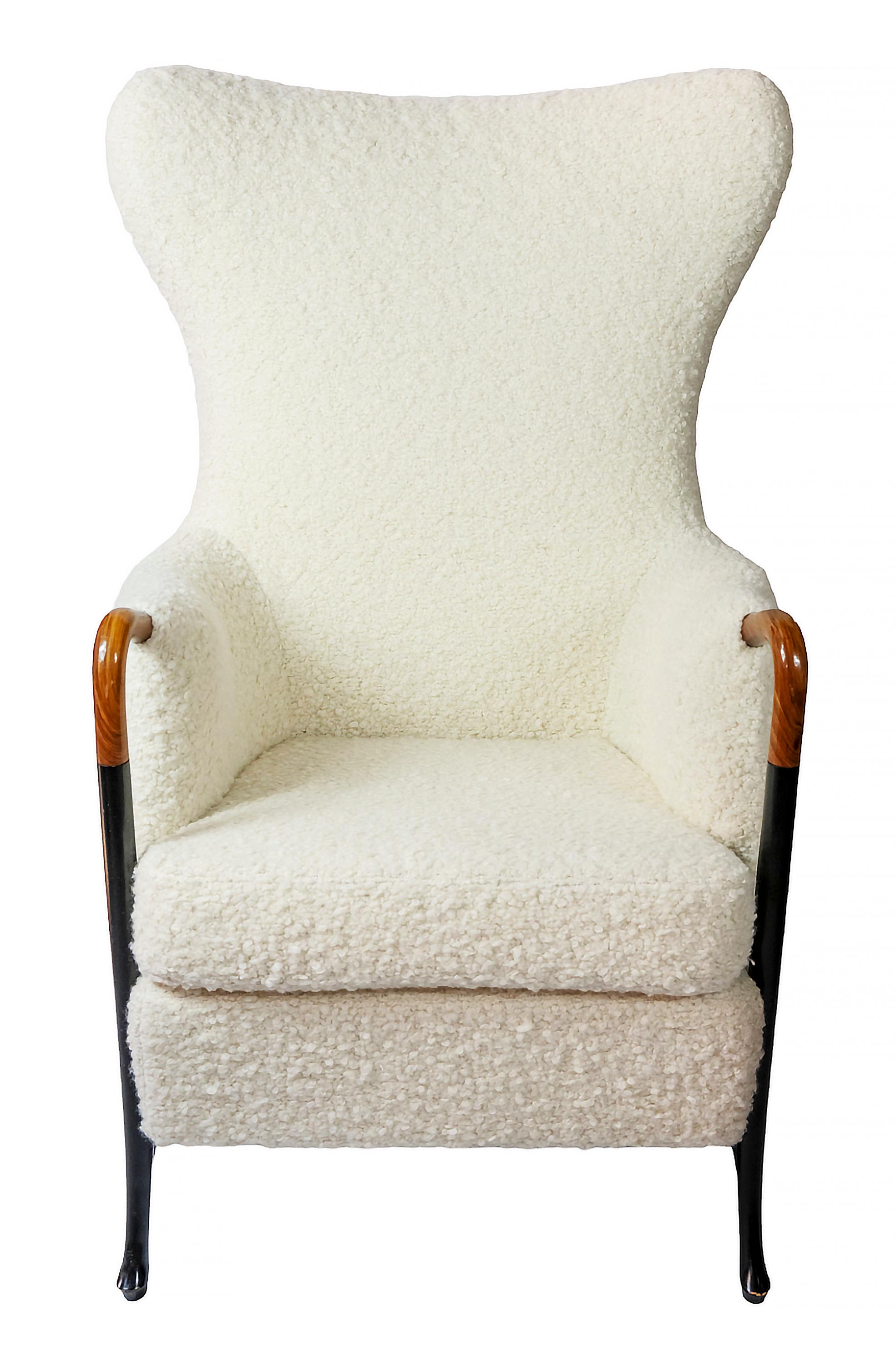 Mid-Century moderno Coppia di poltrone in lana d'alpaca naturale Giorgetti Progetti di Umberto Asnago in vendita