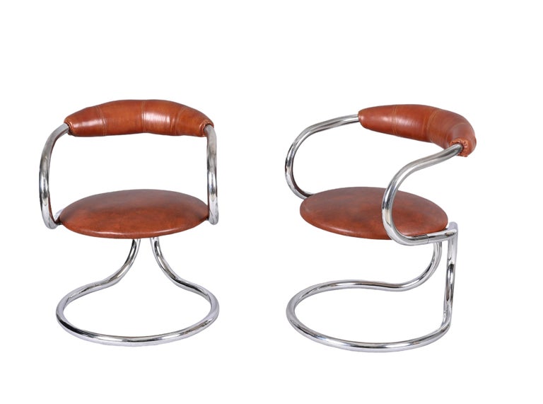 Mid-Century Modern Pair of Giotto Stoppino Tubolar Chrome Steel and Leather Italian Chairs, 1970s