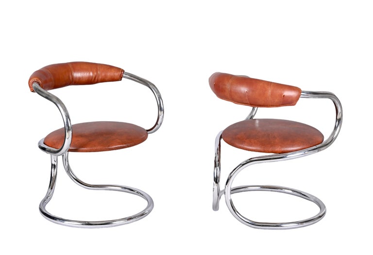 Pair of Giotto Stoppino Tubolar Chrome Steel and Leather Italian Chairs, 1970s In Good Condition In Roma, IT