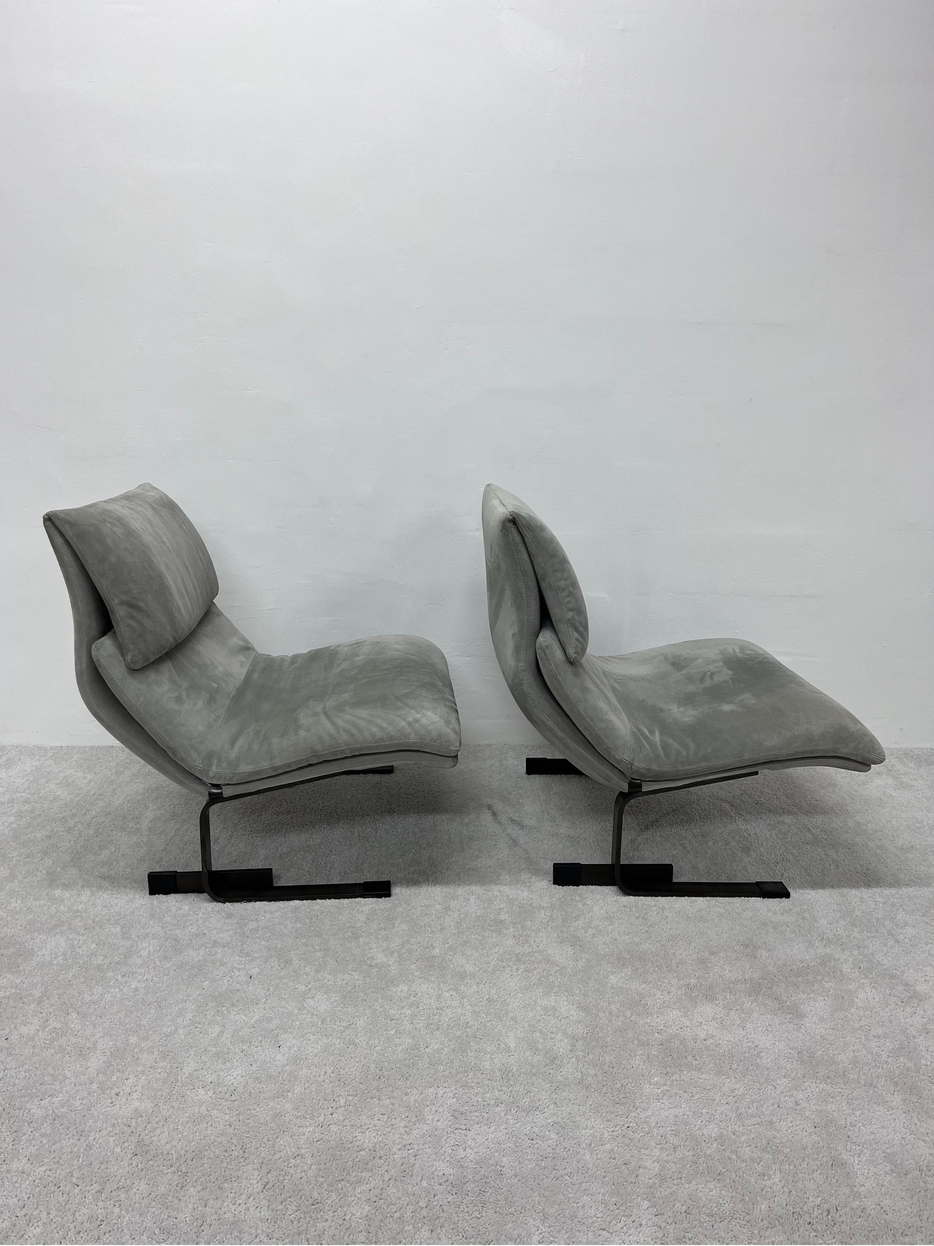 Italian Pair of Giovanni Offredi Suede Onda Wave Lounge Chairs for Saporiti