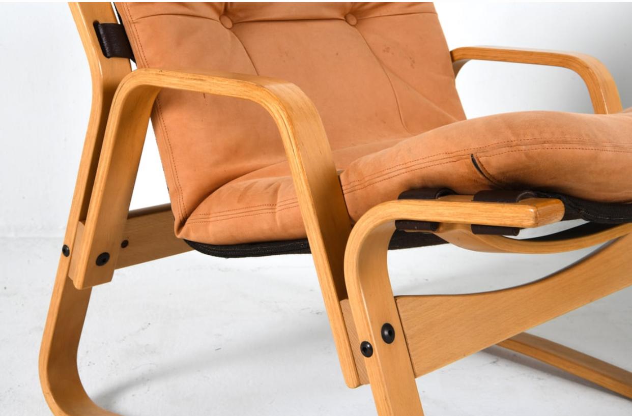 Postmoderne Paire de  Giske Carlsen For Kleppe, Suède/NuBuck  Fauteuils de salon en vente