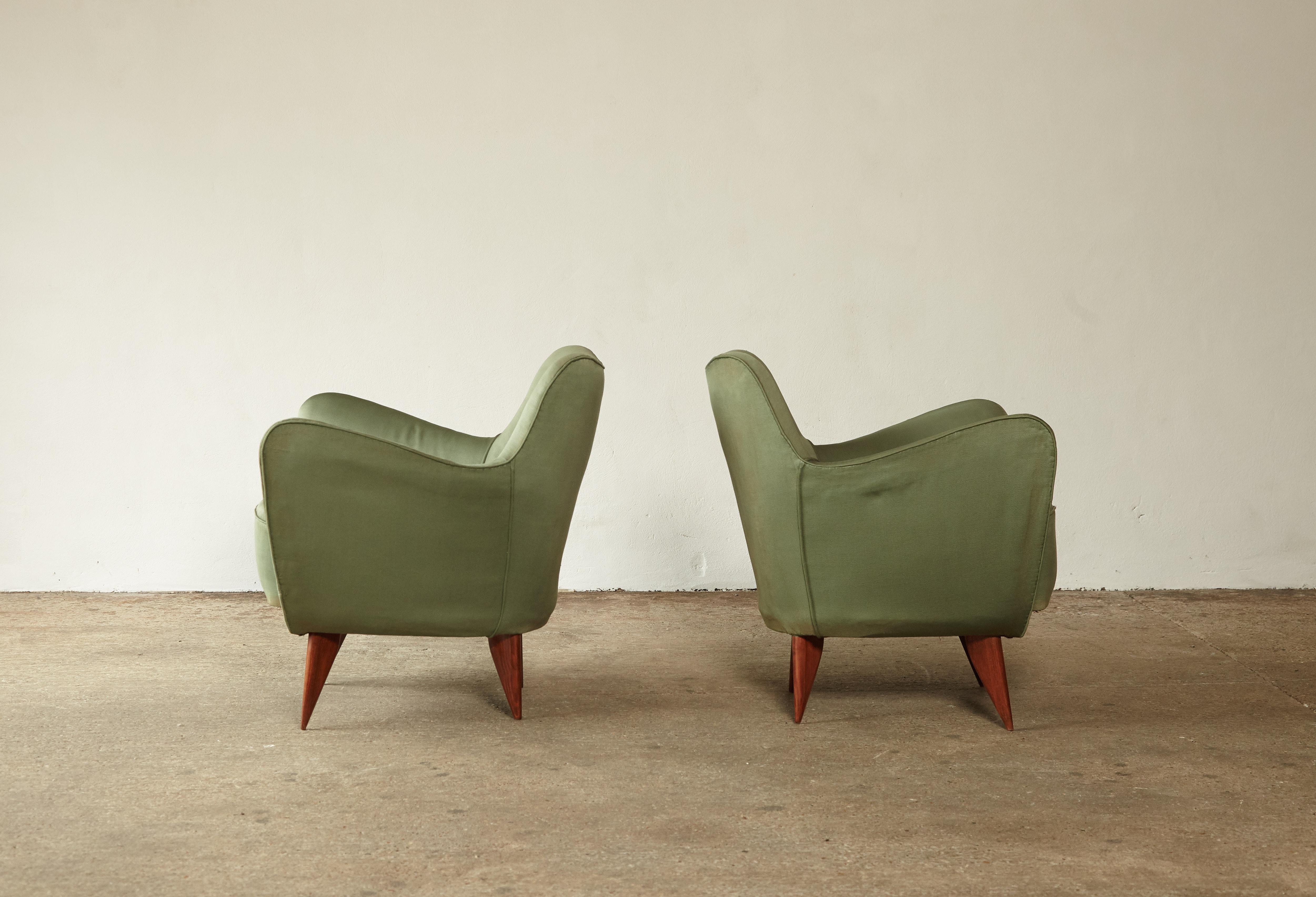 20th Century Pair of Giulia Veronesi Perla Armchairs, Green Fabric, ISA Bergamo, Italy, 1950s