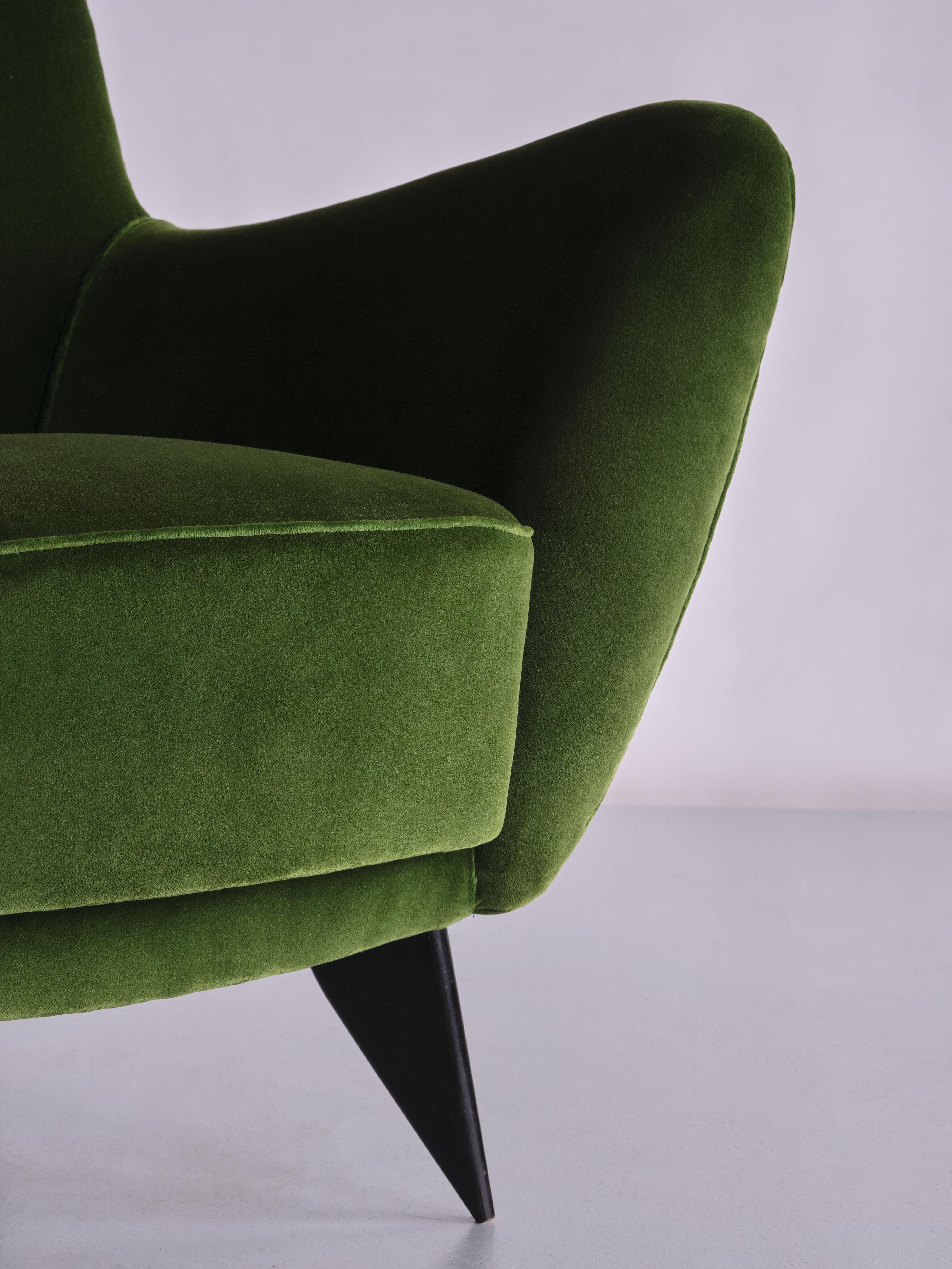 Pair of Giulia Veronesi Perla Armchairs in Green Loro Piana Velvet, Italy, 1950s For Sale 3