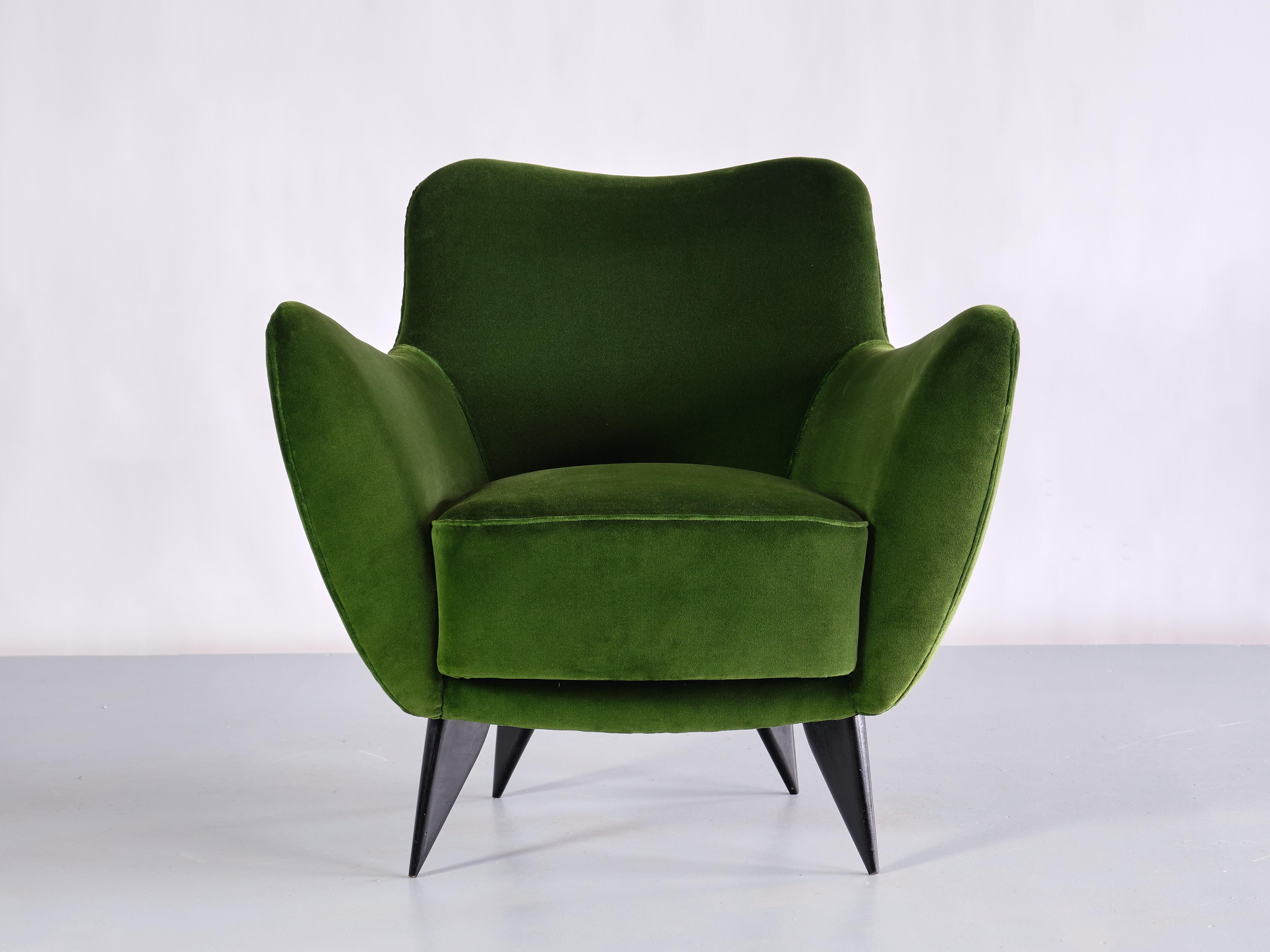 Mid-20th Century Pair of Giulia Veronesi Perla Armchairs in Green Loro Piana Velvet, Italy, 1950s For Sale