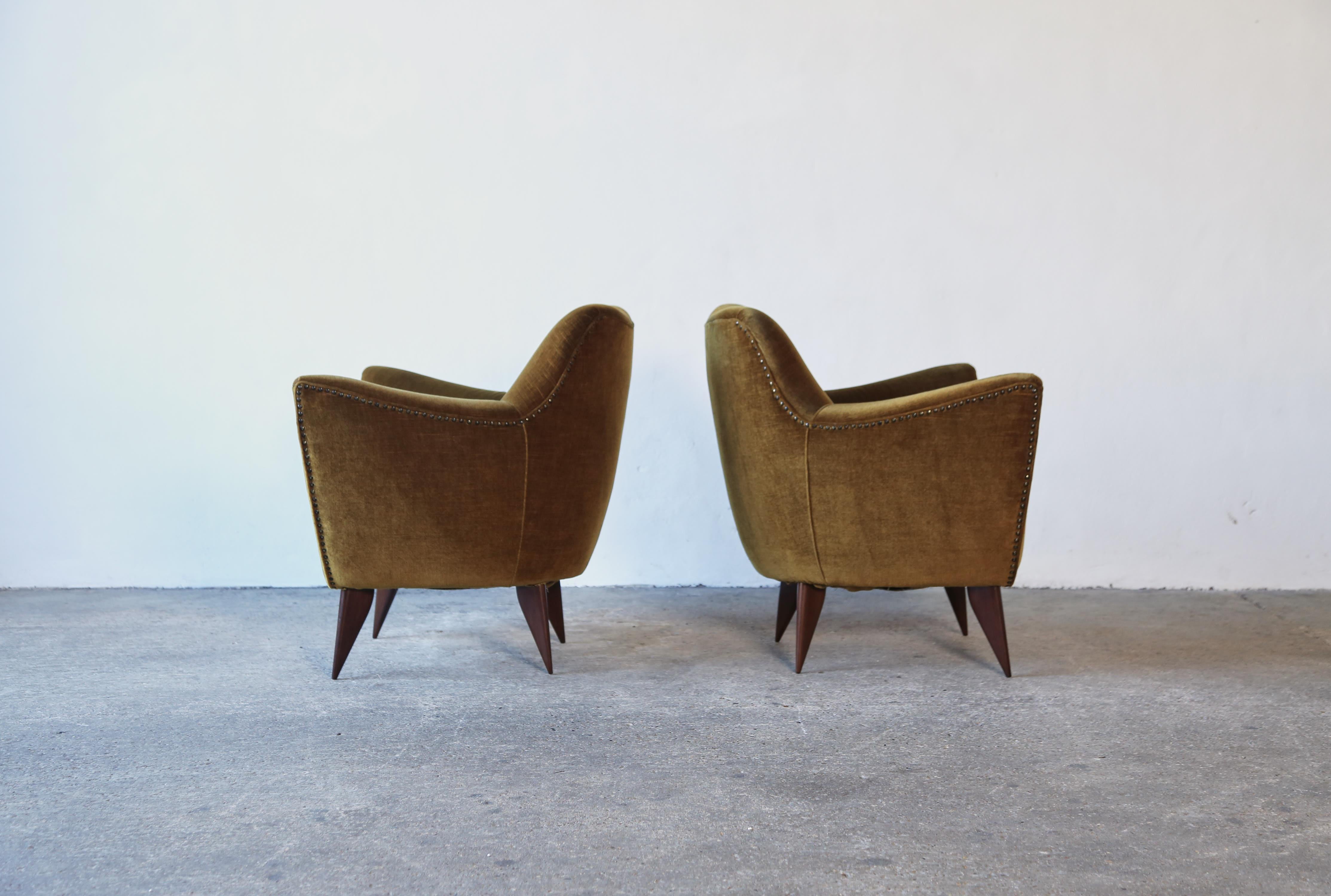 Mid-Century Modern Pair of Giulia Veronesi Perla Chairs, ISA Bergamo, Italy, 1950s For Sale