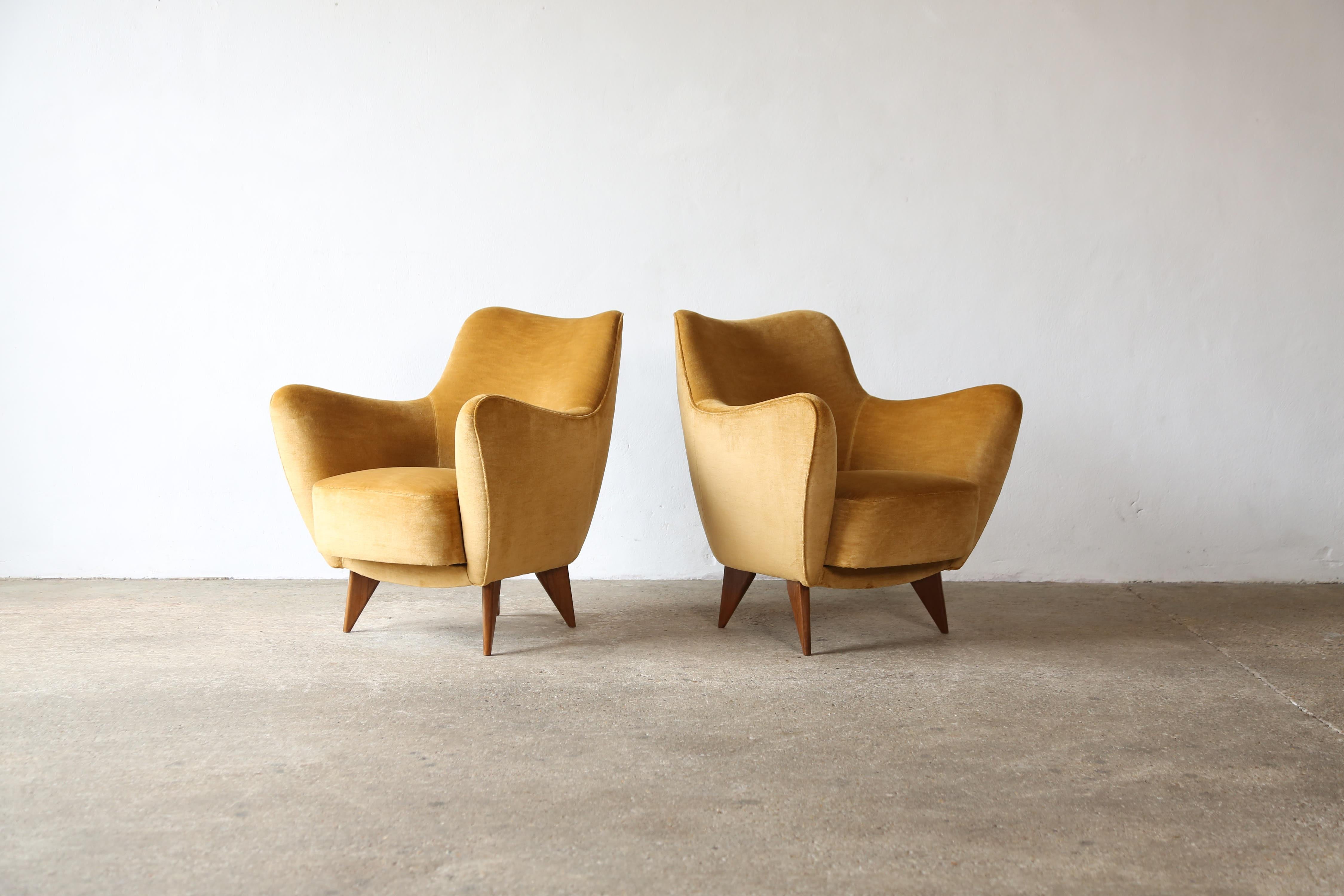20th Century Pair of Giulia Veronesi Perla Chairs, Yellow Velvet, ISA Bergamo, Italy, 1950s For Sale