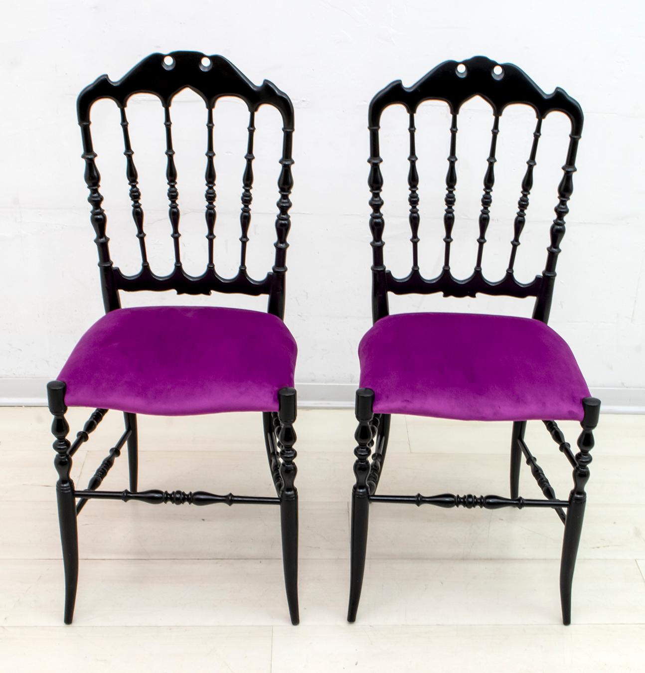 Mid-Century Modern Pair of Giuseppe Gaetano Descalzi Midcentury Italian Chiavari Chairs, 1950s For Sale