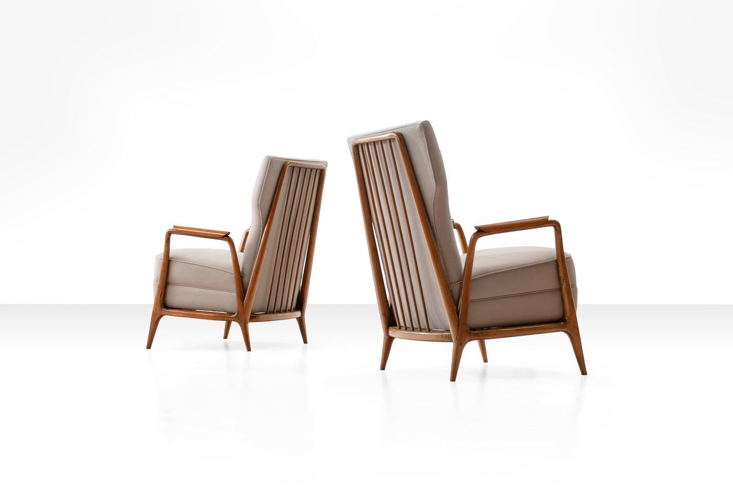 Brazilian Pair of Giuseppe Scapinelli High Back Chairs in Caviuna Wood, Brazil, 1950s