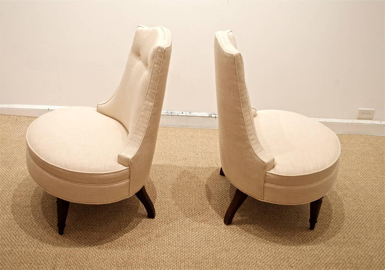 20th Century Pair of Glamorous Hollywood Regency Style Lounge Chairs For Sale
