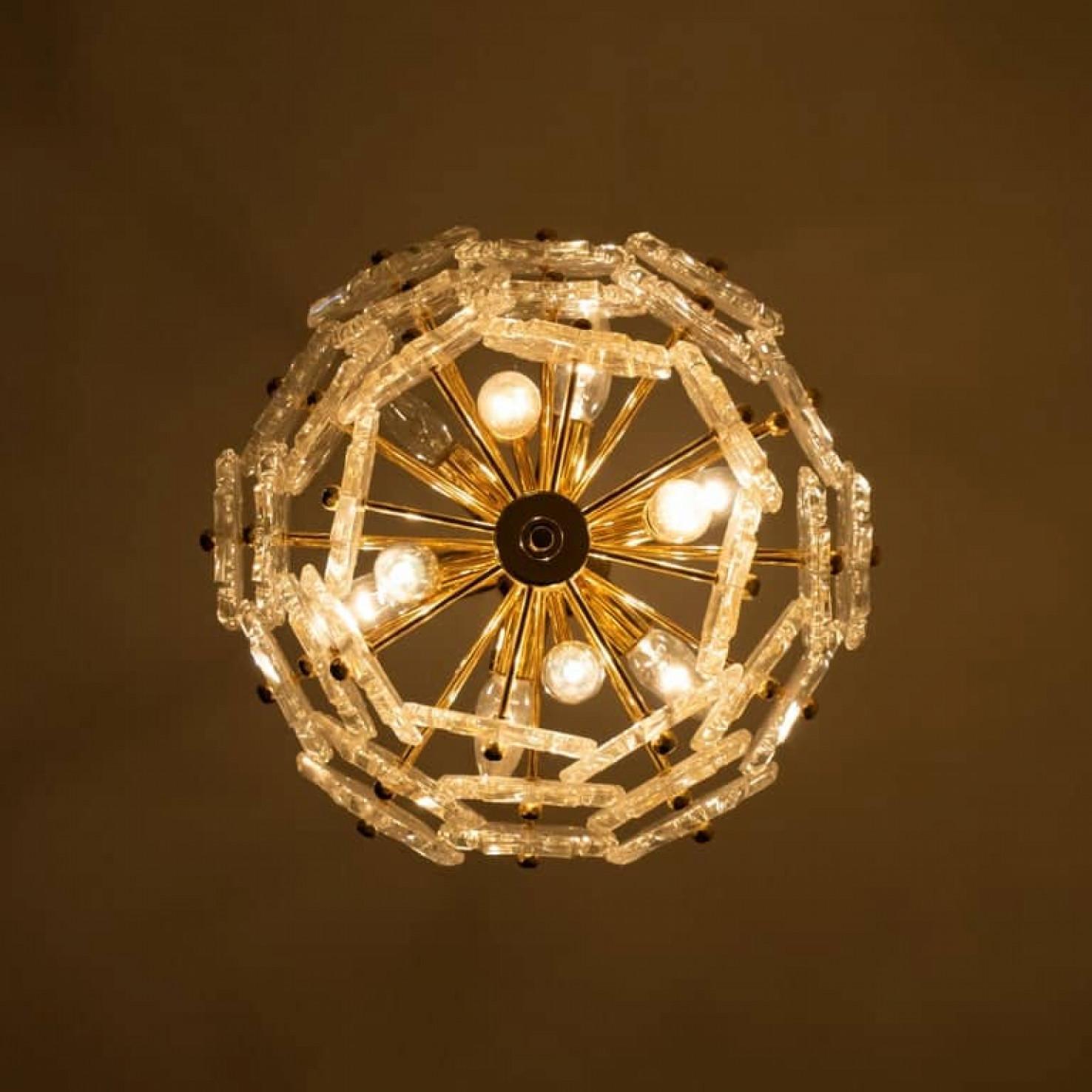 Coppia di lampade a tre livelli floreali in vetro e ottone di Hillebrand, anni '70 in vendita 7