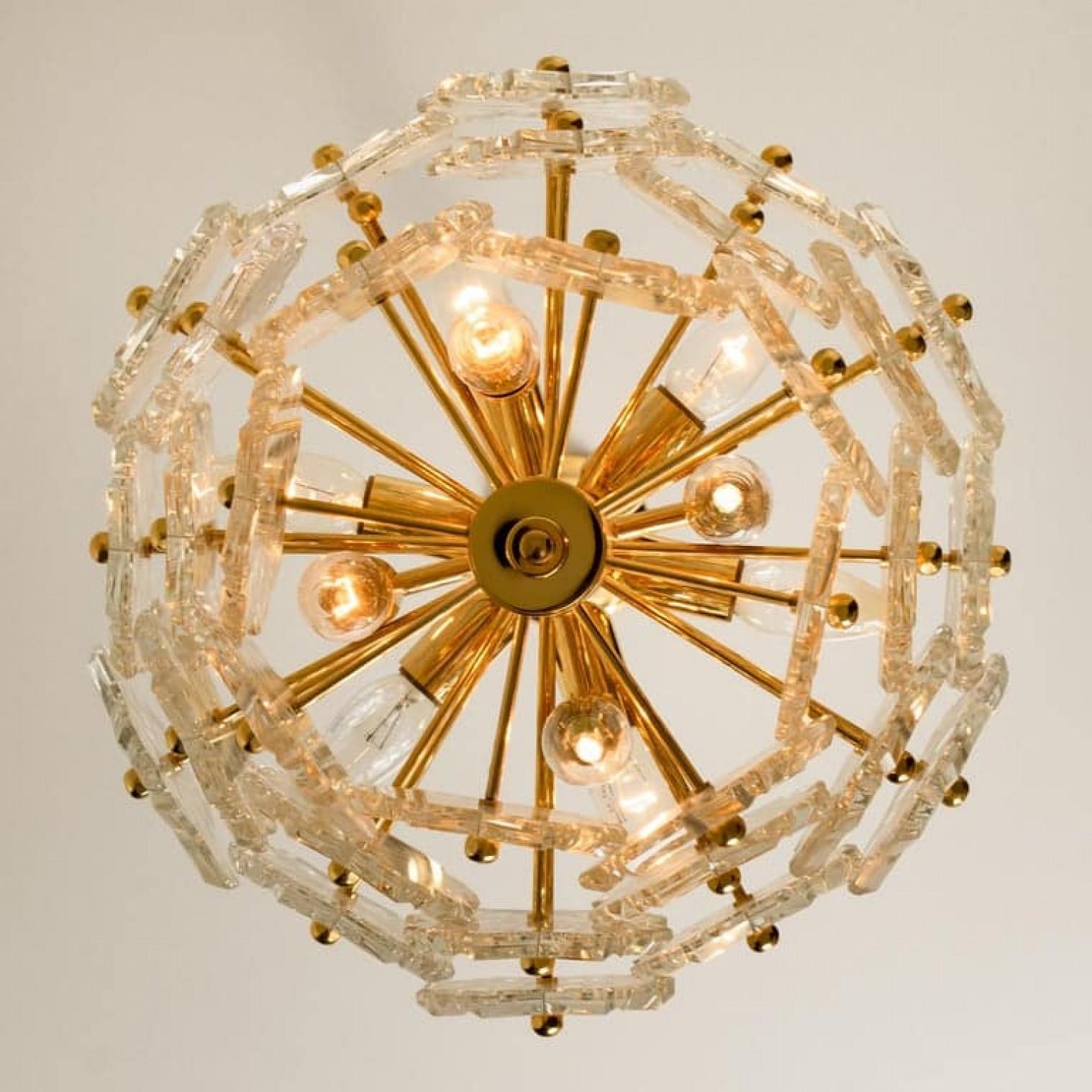 Coppia di lampade a tre livelli floreali in vetro e ottone di Hillebrand, anni '70 in vendita 8