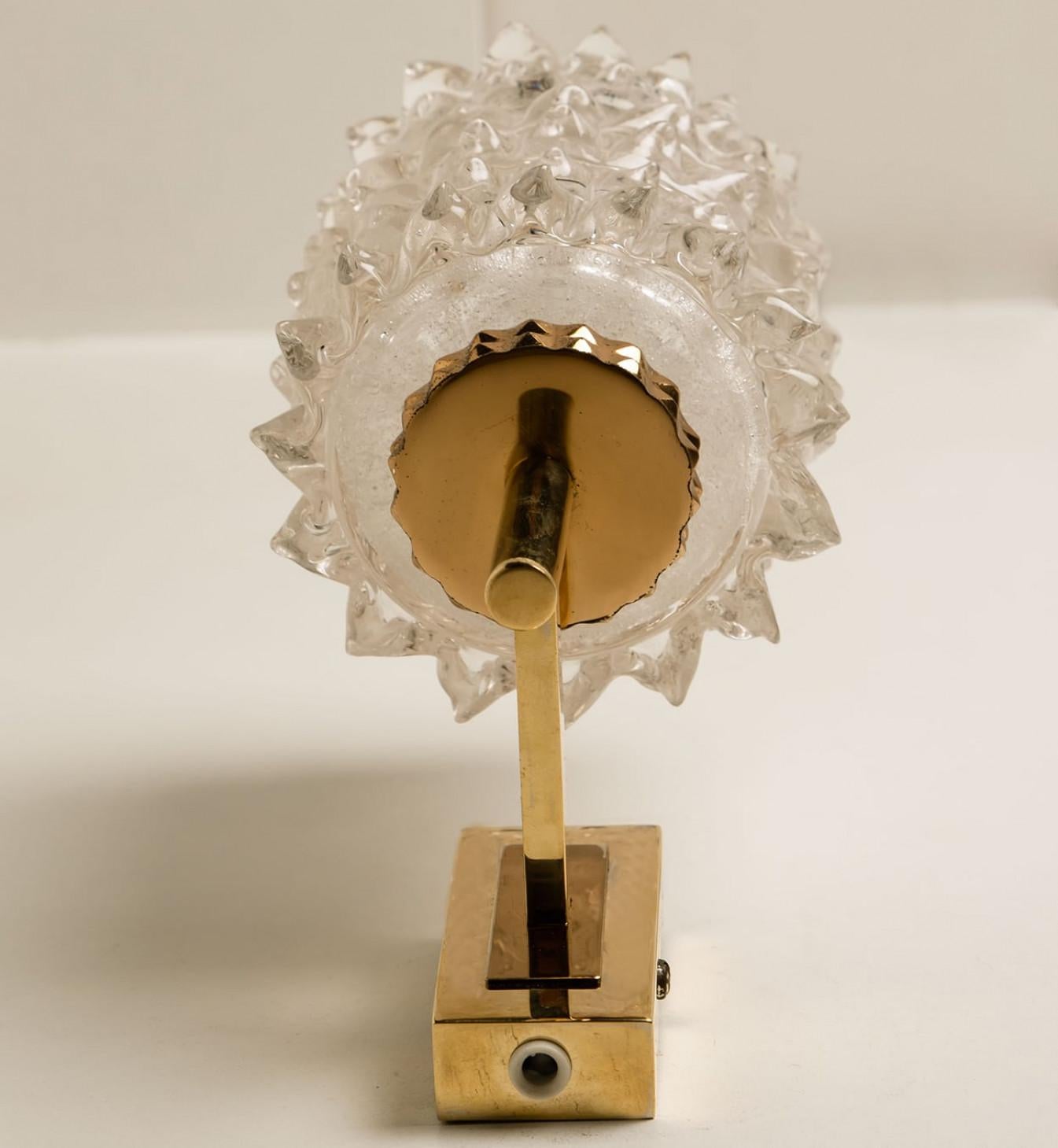 Wandleuchten aus Glas und Messingglas, 1970er Jahre, Paar im Angebot 3
