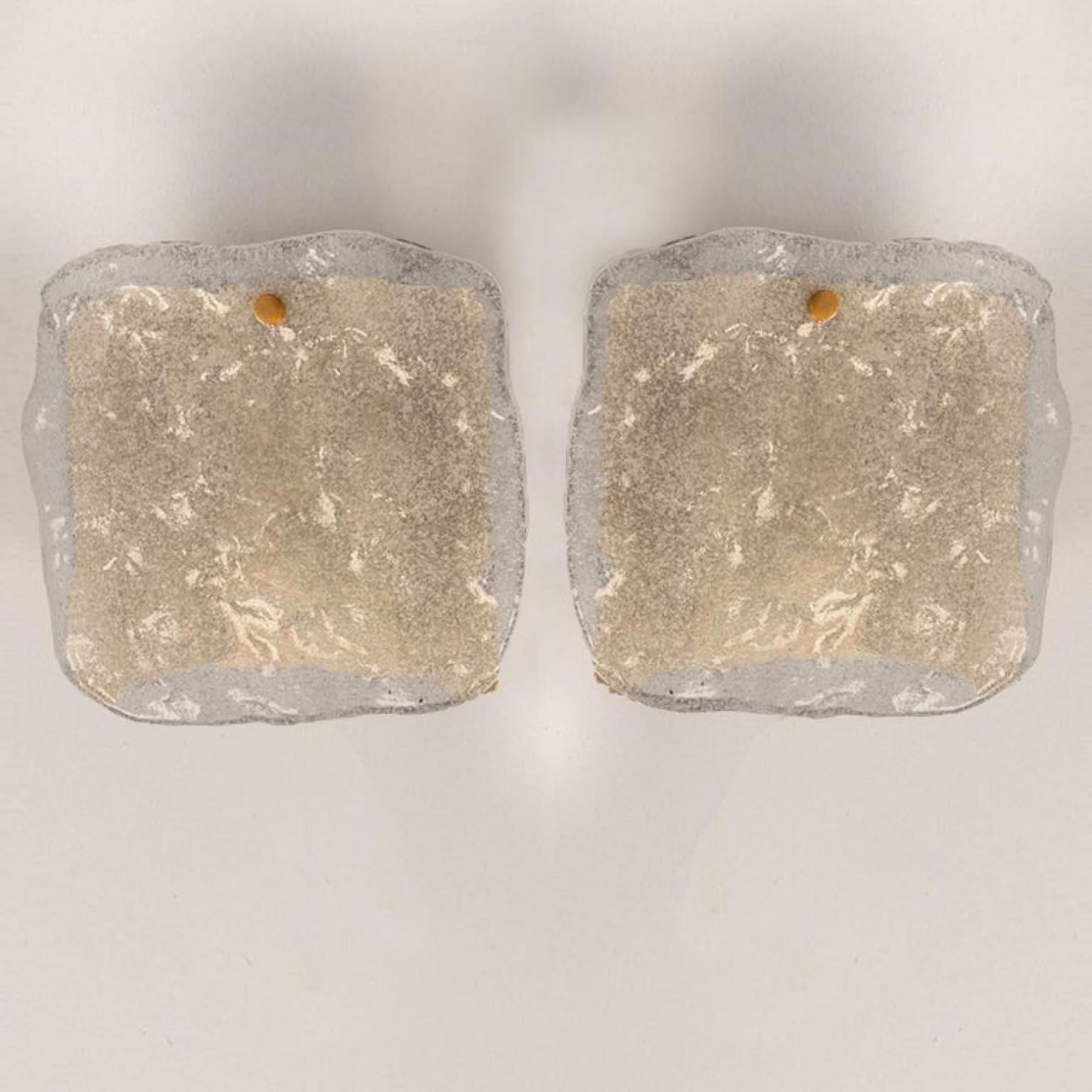 Pair of Glass and Brass Light Fixtures Designed by J.T Kalmar, Austria, 1960s en venta 2