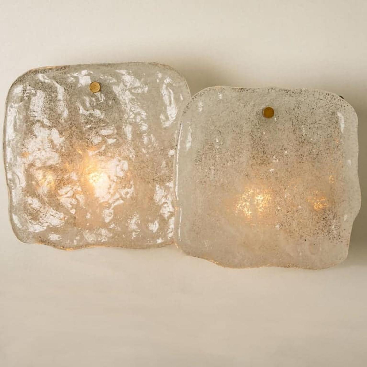 Pair of Glass and Brass Light Fixtures Designed by J.T Kalmar, Austria, 1960s Austríaco en venta