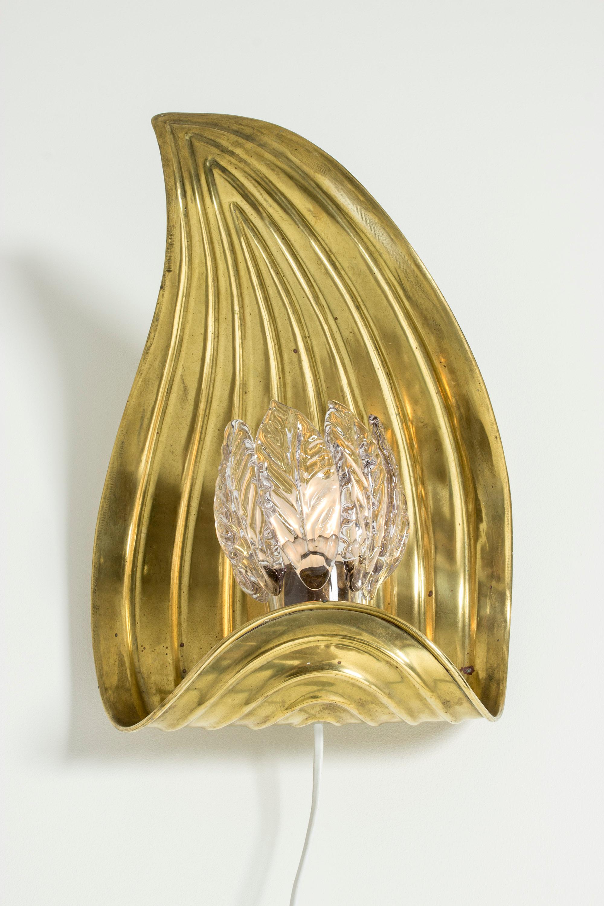 Pair of Glass and Brass Swedish Modern Wall Lights, 1940s For Sale 2
