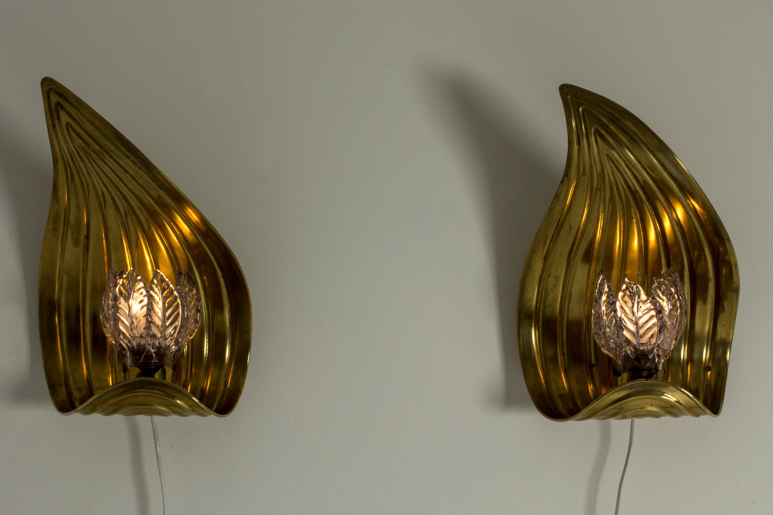 Pair of Glass and Brass Swedish Modern Wall Lights, 1940s For Sale 4