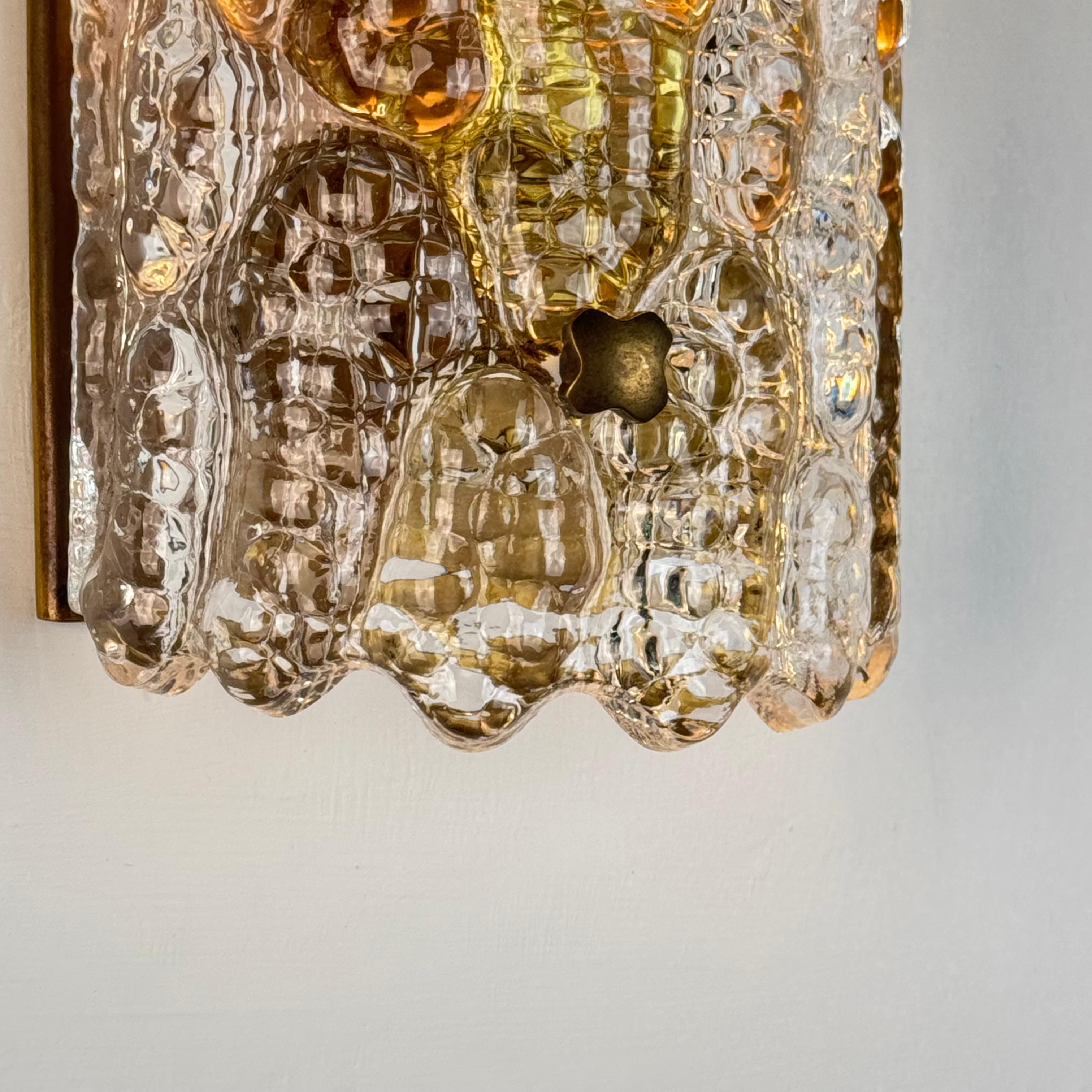 Ein Paar Wandleuchten aus Glas und Messing von Carl Fagerlund für Orrefors, 1970er Jahre im Angebot 7