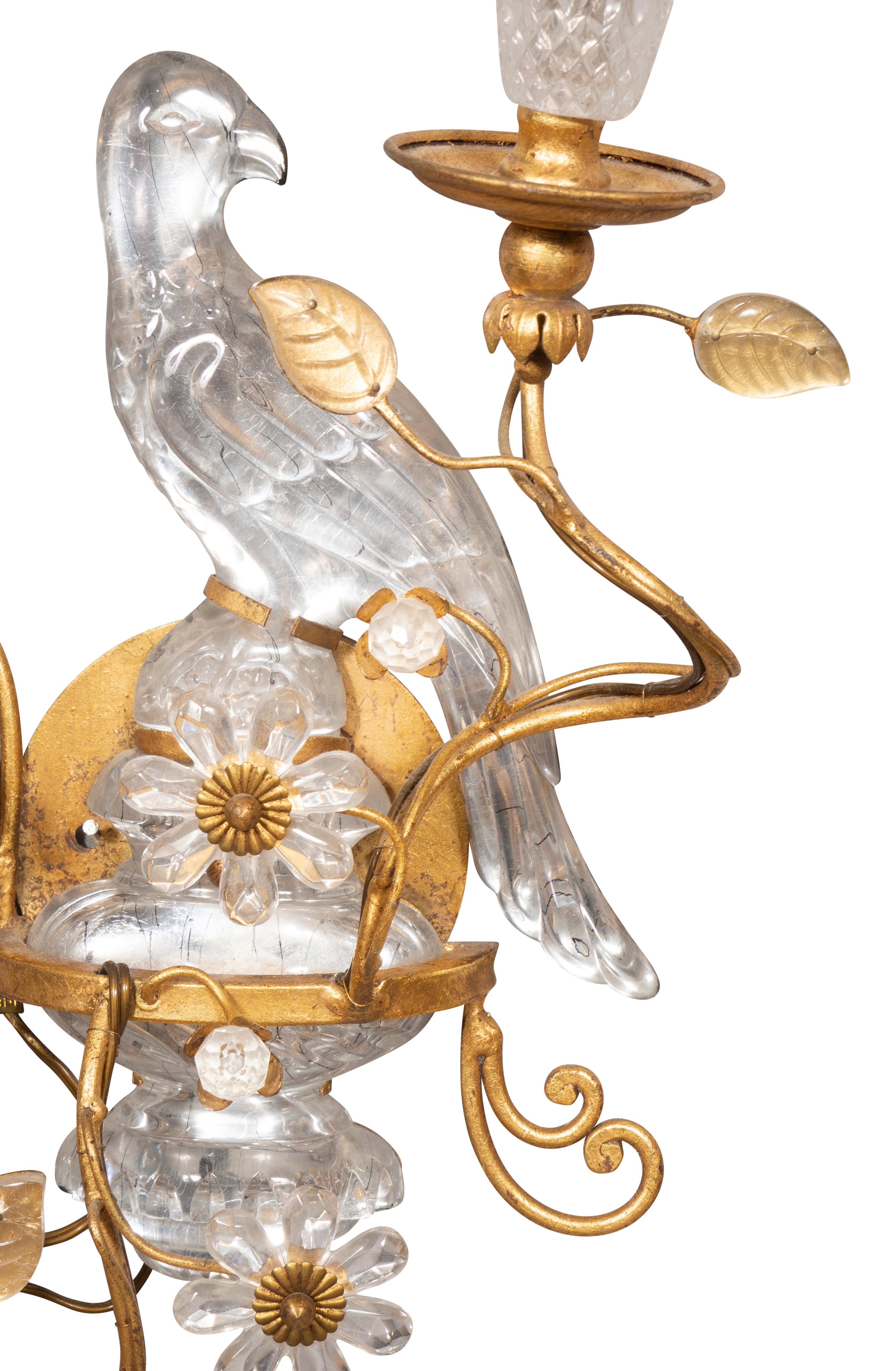 Paar Papagei-Wandleuchter aus Glas und vergoldetem Metall in der Art von Bagues im Angebot 9