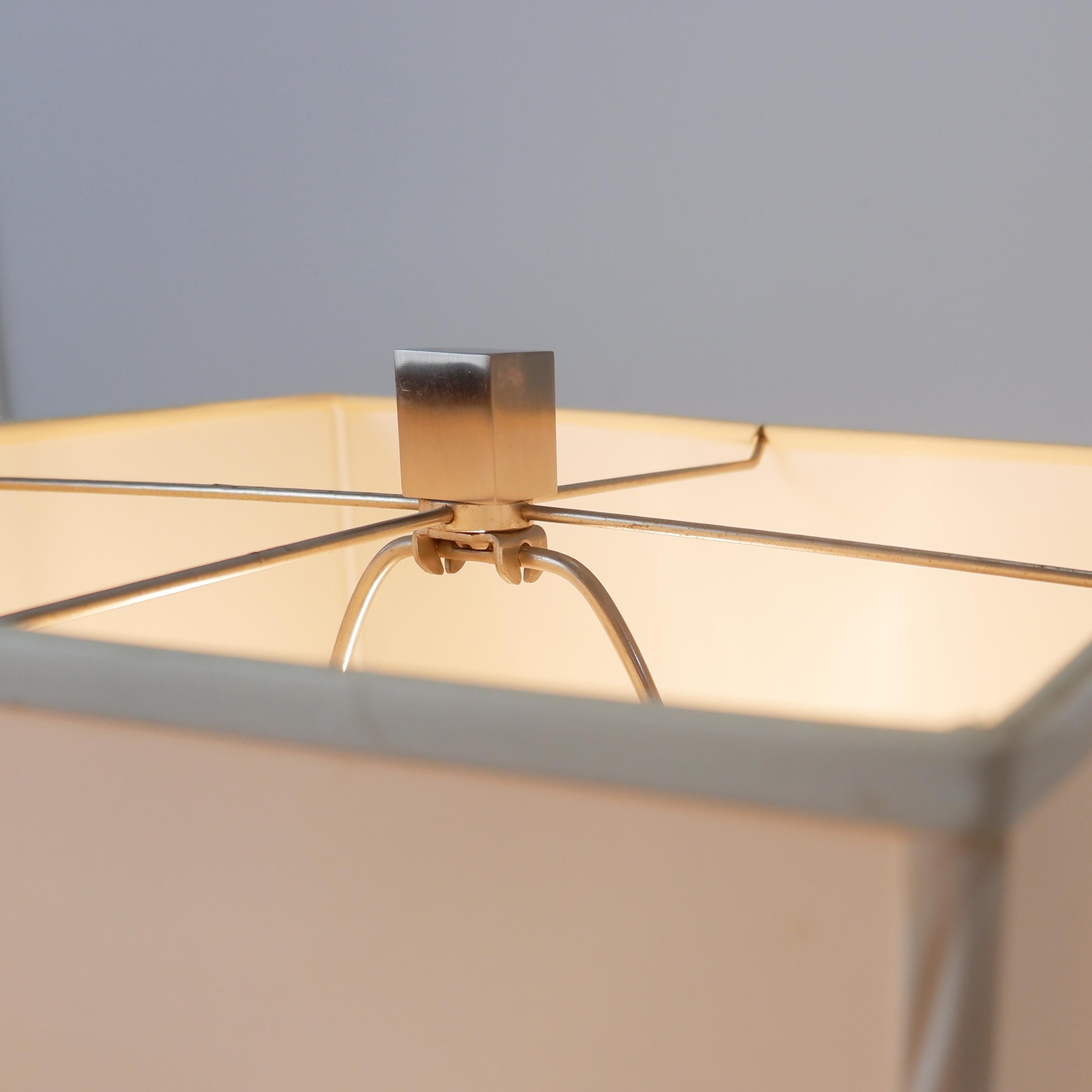 20ième siècle Paire de lampes de table en verre et céramique émaillée brun brillant 