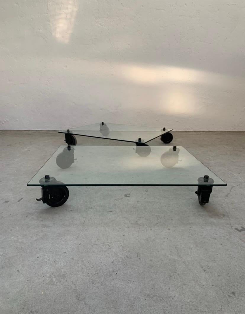 Pair of glass and metal low tables by Gae Aulenti for Fontana Arte, 1970s  For Sale 1
