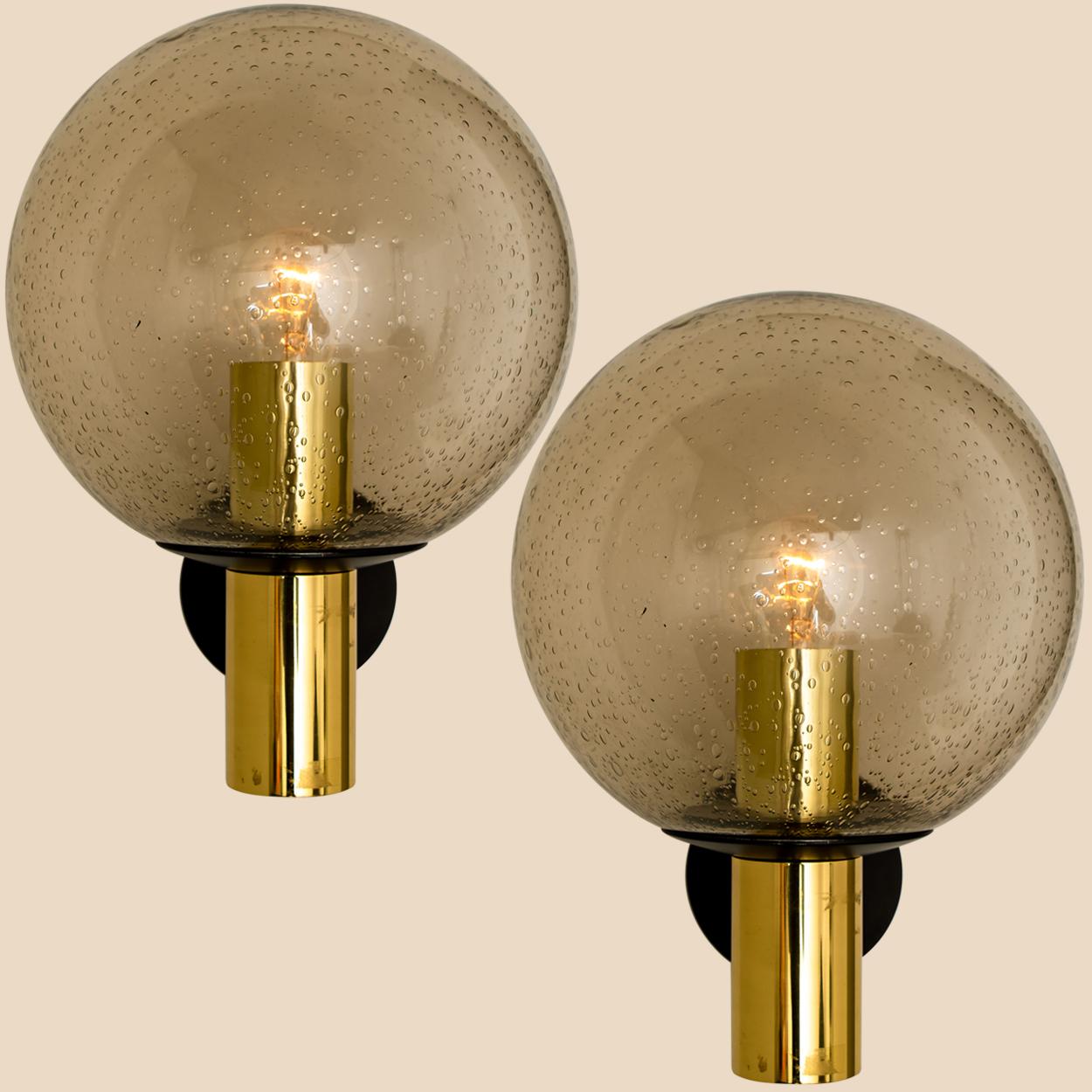 1 of the 3 Pair of Glass Brass Wall Lamps by Glashütte Limburg, 1975s In Good Condition For Sale In Rijssen, NL