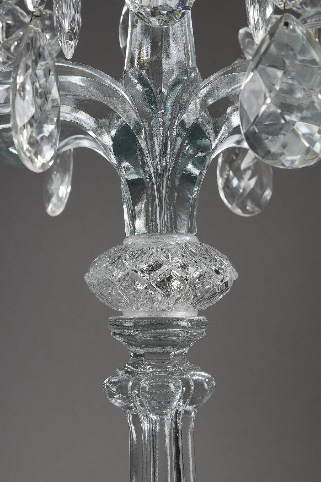 Coppia di candelabri in vetro con pendenti in cristallo in vendita 10