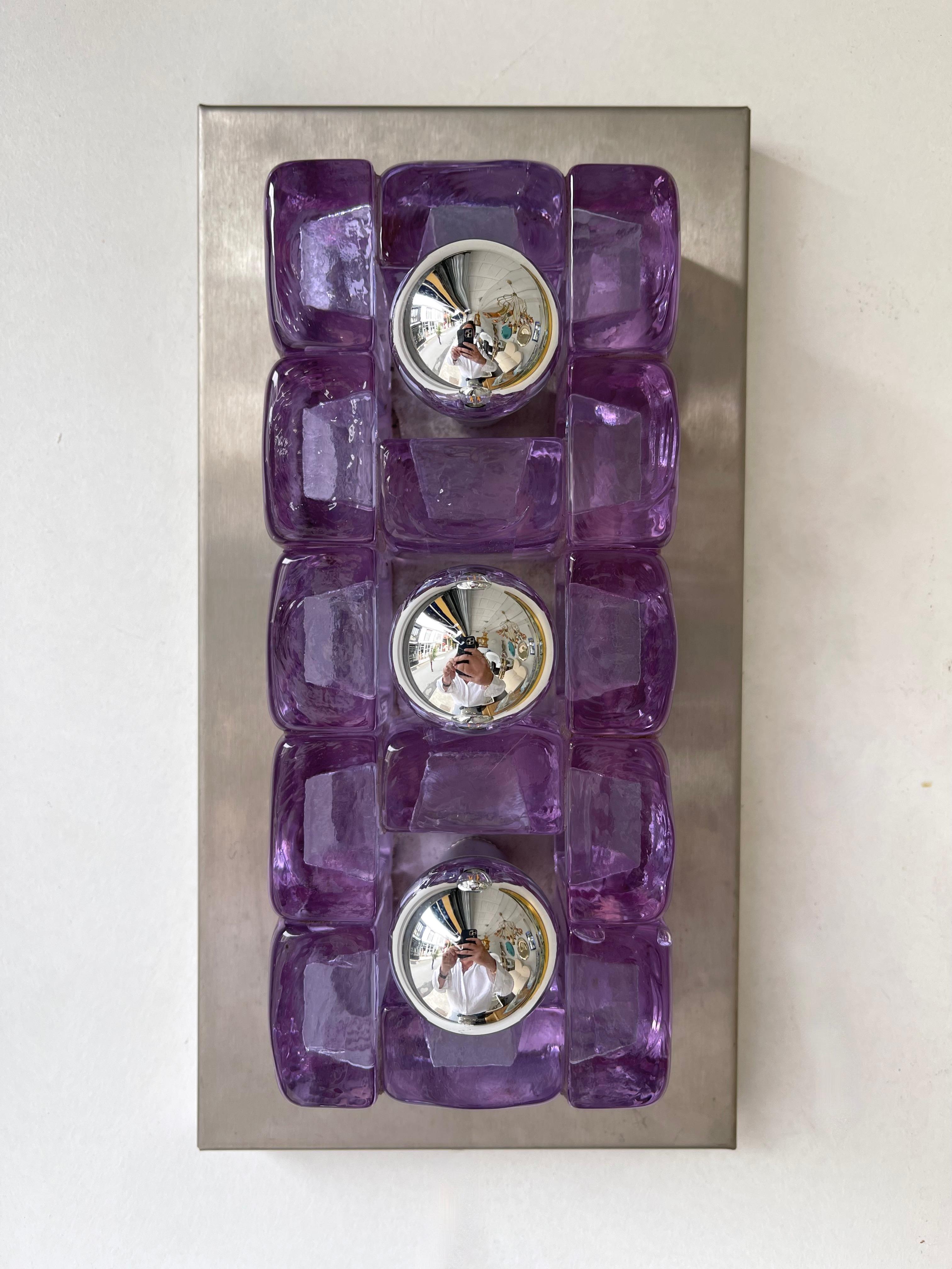 Pair of wall lights lamps sconces in Parma purple glass cube and stainless steel by Poliarte. Famous design like Longobard, Biancardi Jordan, Aldo Carlo Nason for Mazzega Murano, Vistosi, Venini, La Murrina, Veronese, Cenedese, Angelo Brotto for