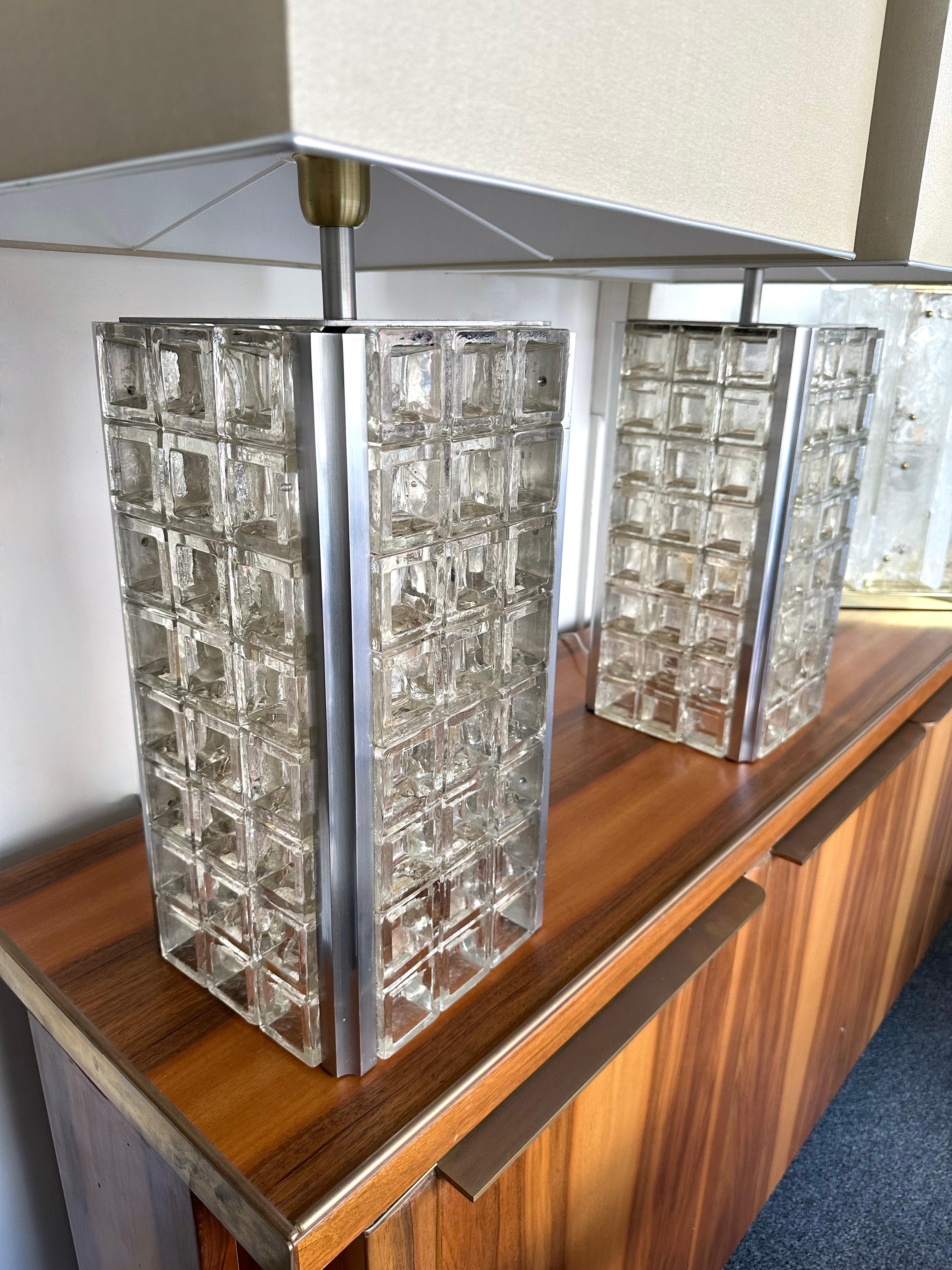 Pair of Glass Cube Lamps and Stainless Steel Metal by Poliarte, Italy, 1970s For Sale 3