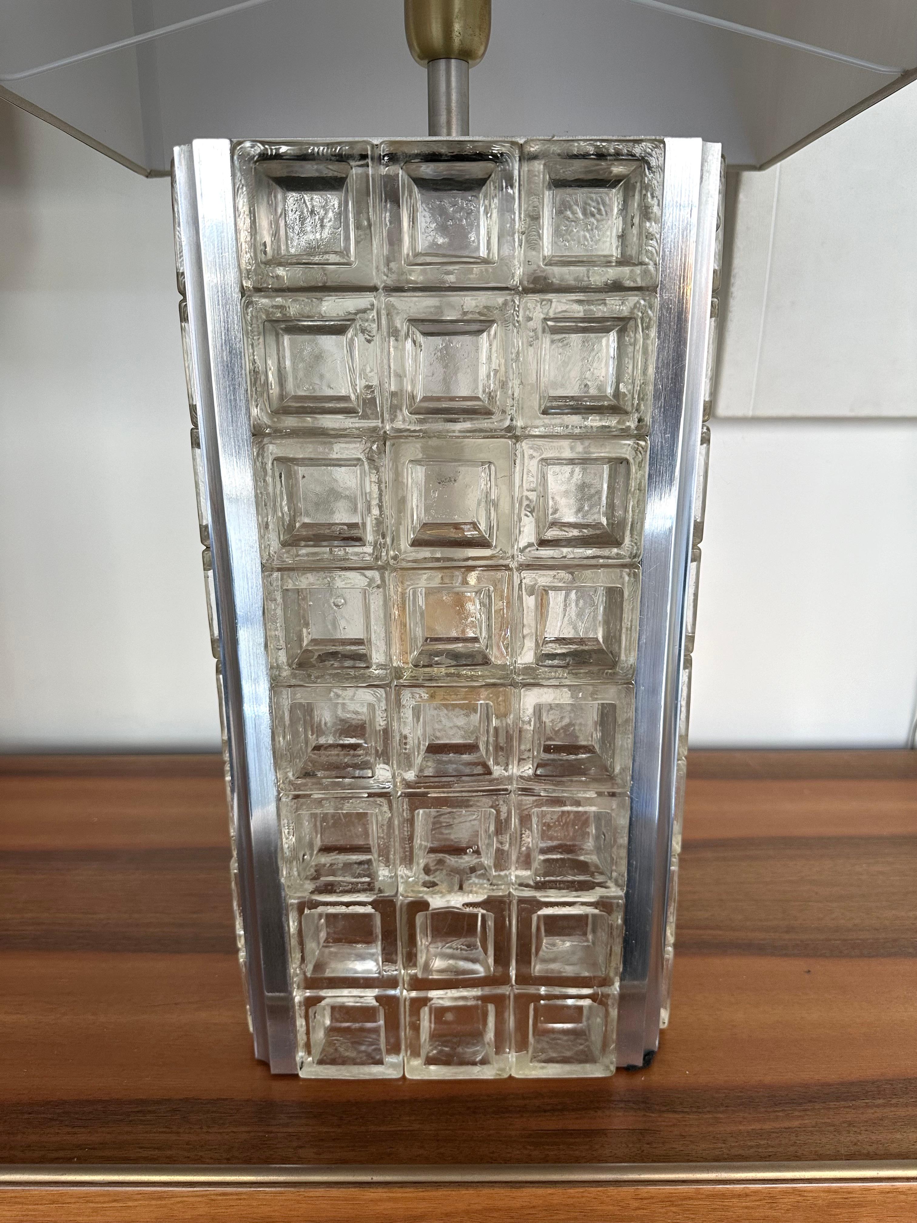 Pair of Glass Cube Lamps and Stainless Steel Metal by Poliarte, Italy, 1970s In Good Condition For Sale In SAINT-OUEN, FR