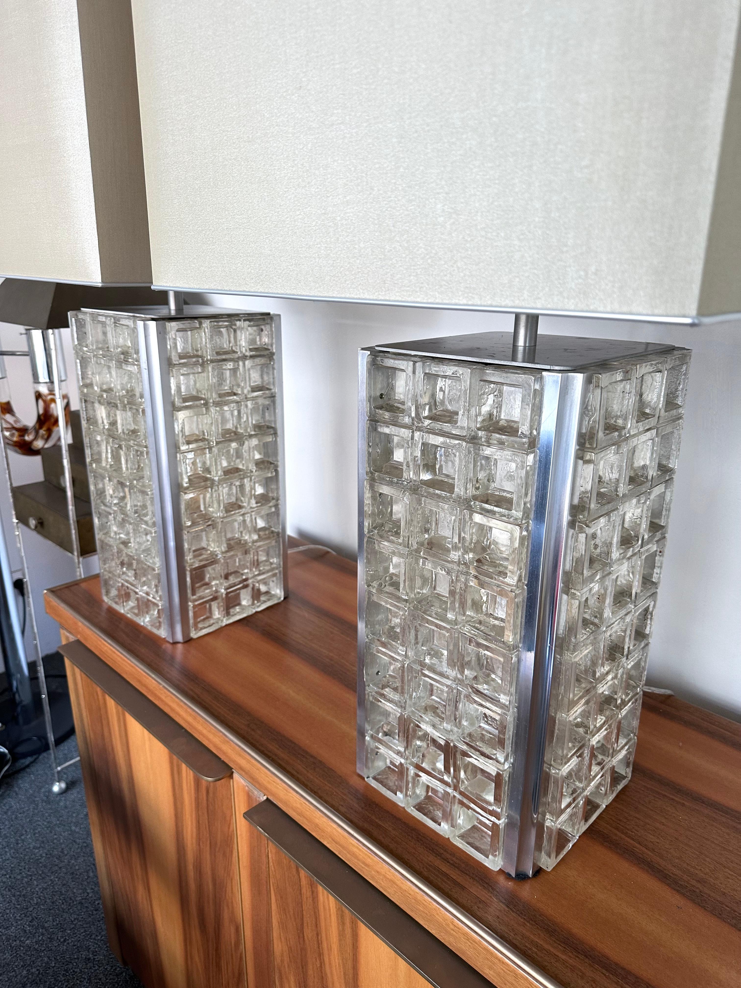 Pair of Glass Cube Lamps and Stainless Steel Metal by Poliarte, Italy, 1970s For Sale 2