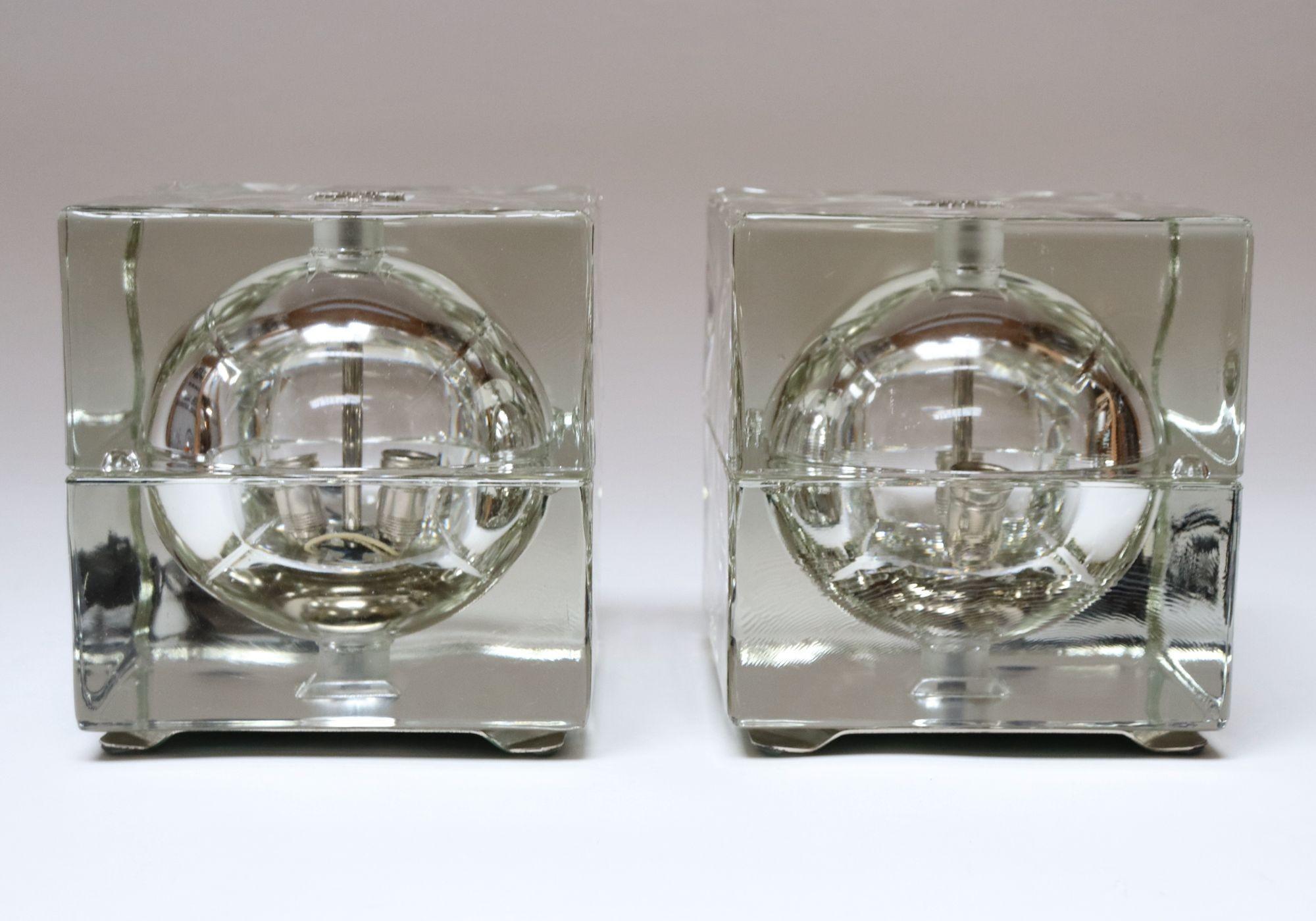 Pareja de lámparas de sobremesa Cubosfera de cristal de Alessandro Mendini para Fidenza Vetraria en Bueno estado para la venta en Brooklyn, NY