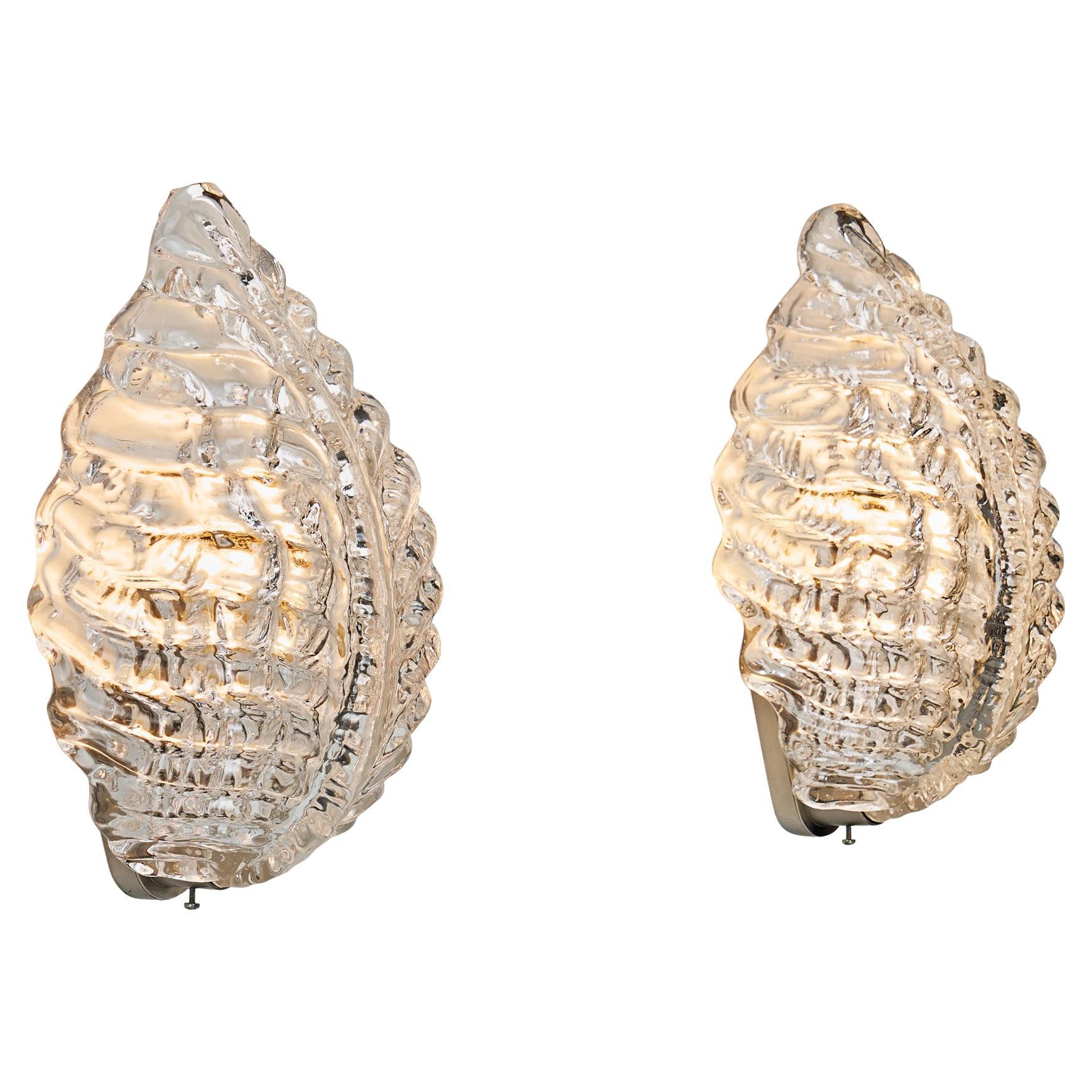 Coppia di lampade da parete a foglie di vetro di Fritz Kurz, Svezia, metà del XX secolo in vendita