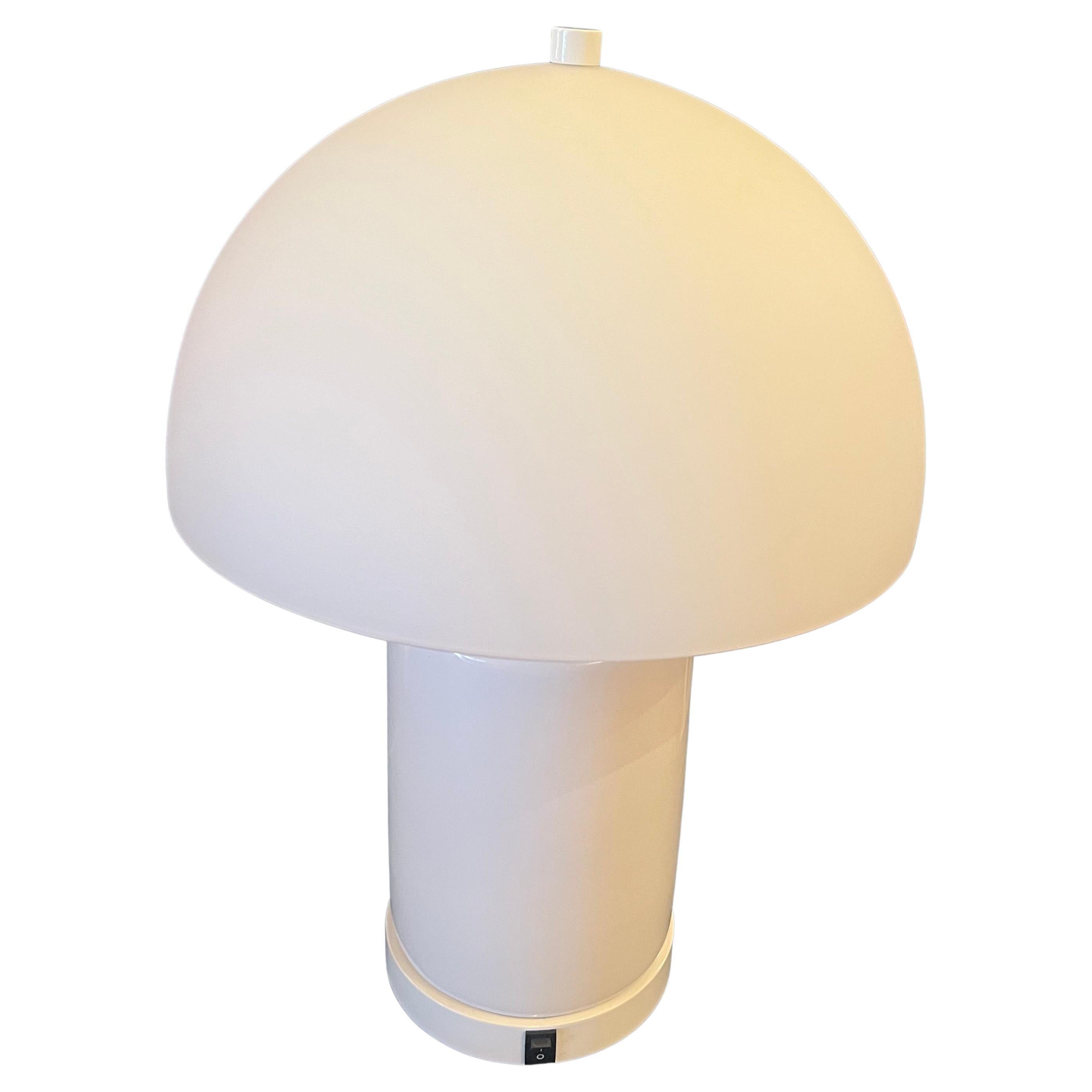20ième siècle Paire de lampes de table champignons à base en verre et métal en vente