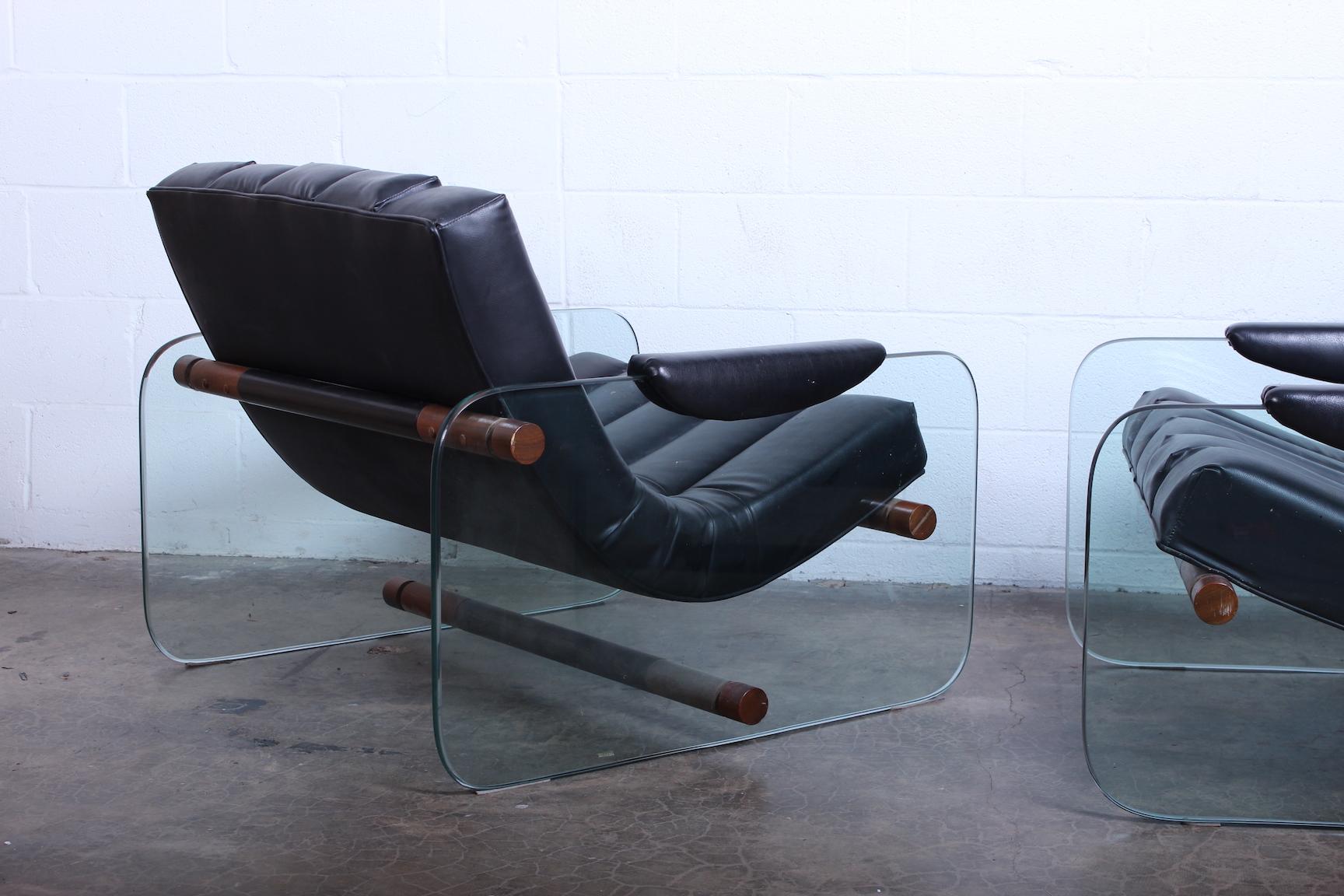Pair of Glass Mirox Lounge Chairs 6