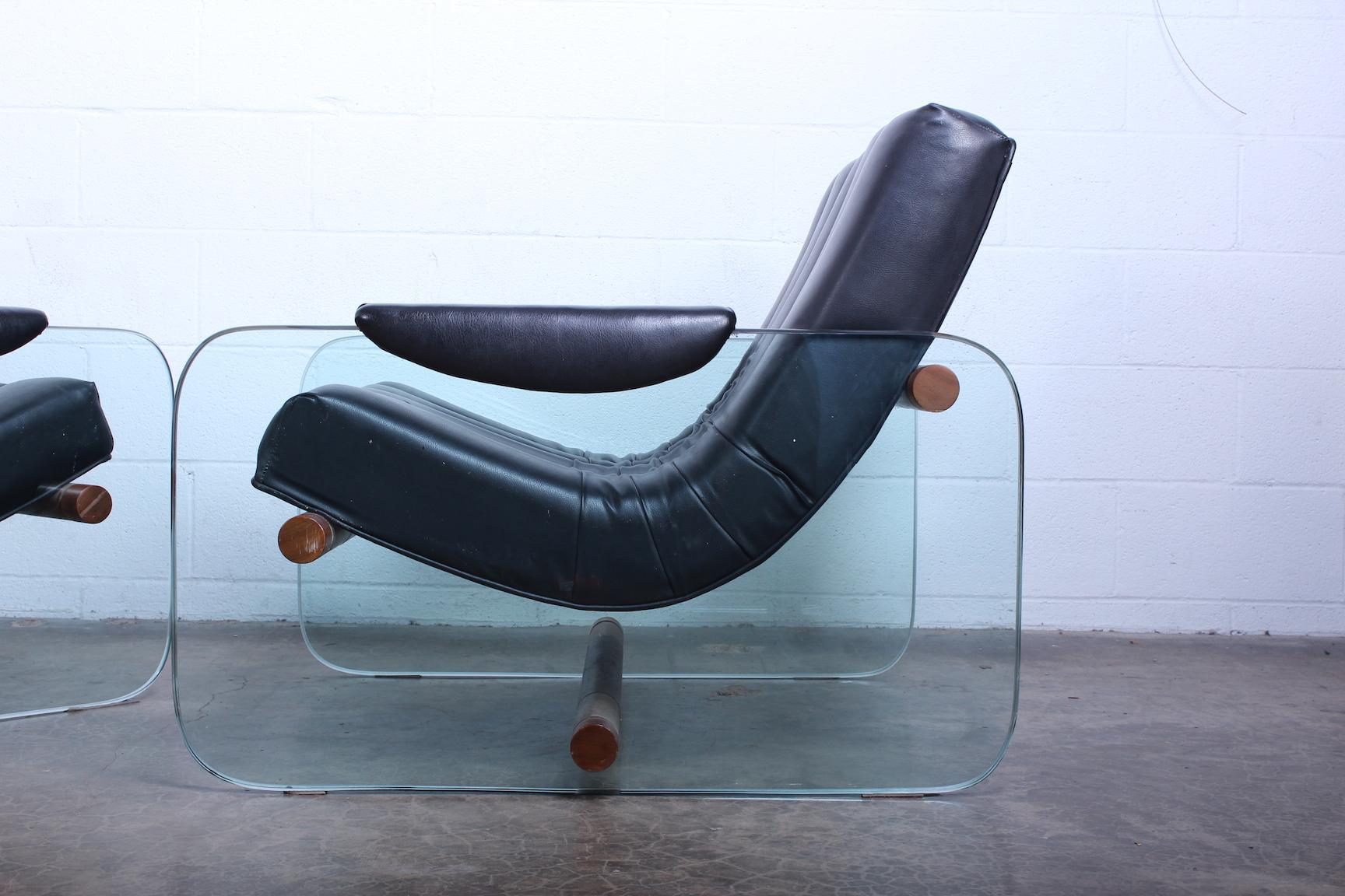 Pair of Glass Mirox Lounge Chairs 7