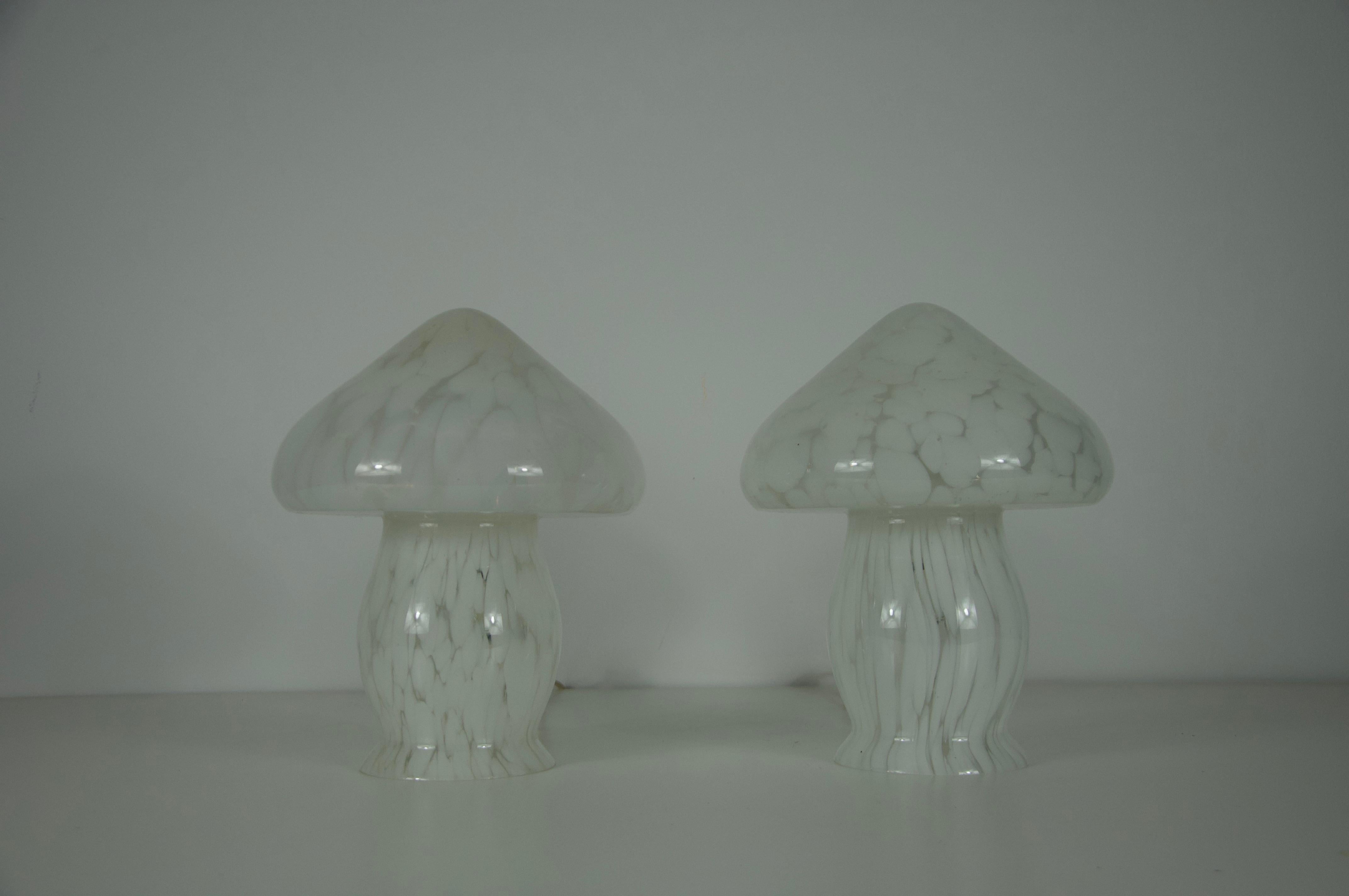 Pair of Glass Mushroom Table Lamps by Limburg, Germany, 1970s Bon état - En vente à Hagenbach, DE