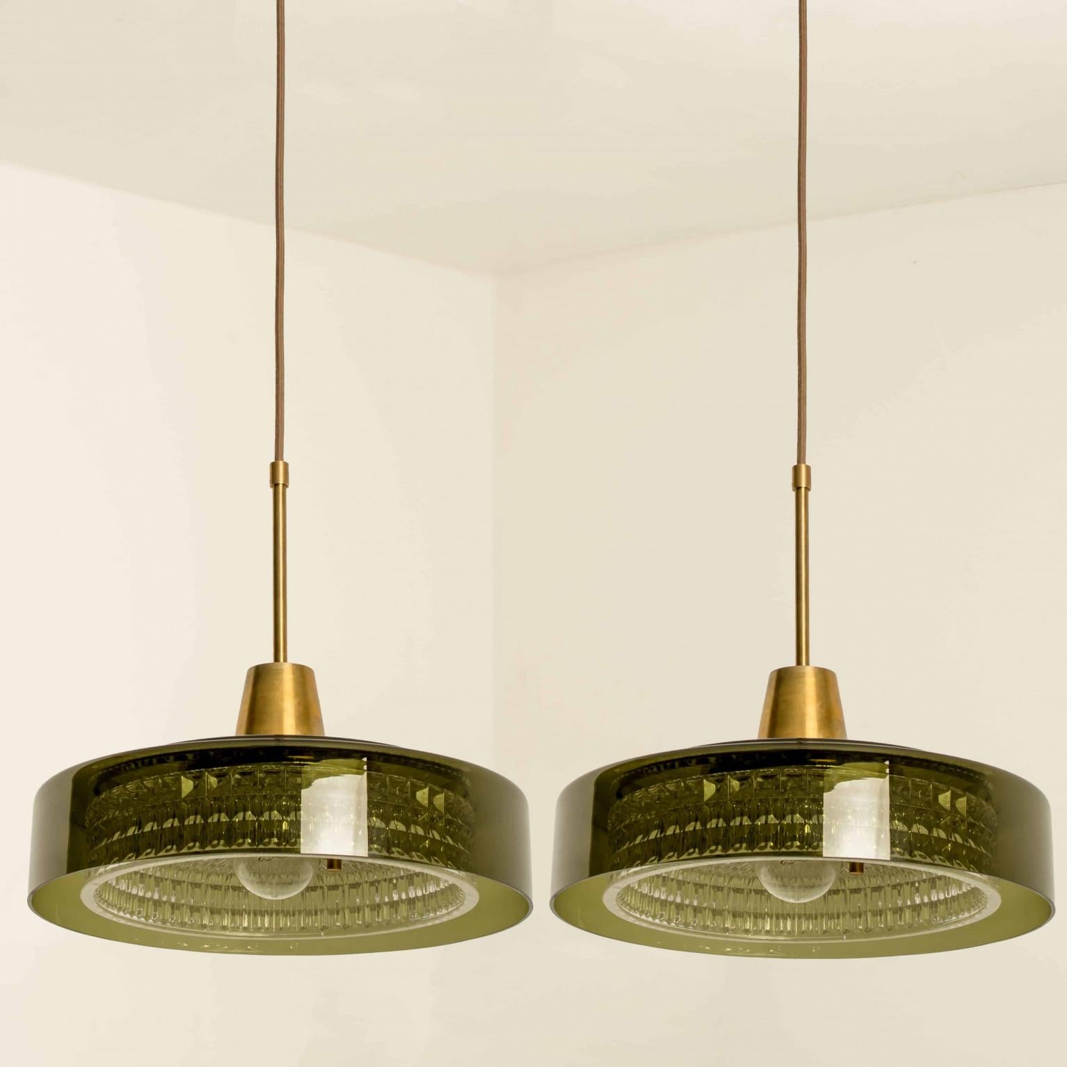 Paire de suspensions en verre de Carl Fagerlund pour Orrefors, années 1960 en vente 4
