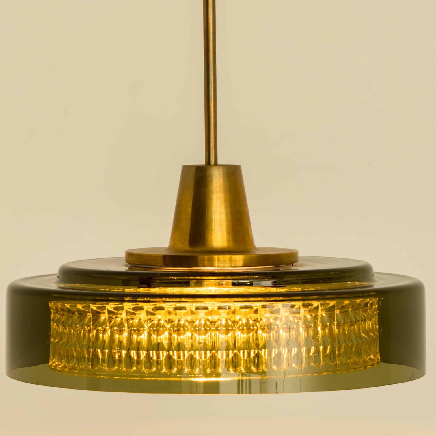 Mid-Century moderno Coppia di pendenti in vetro di Carl Fagerlund per Orrefors, anni '60 in vendita