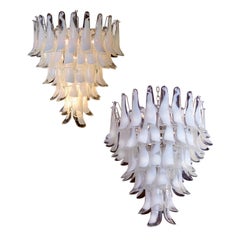Paire de lustres à pétales de verre, Murano
