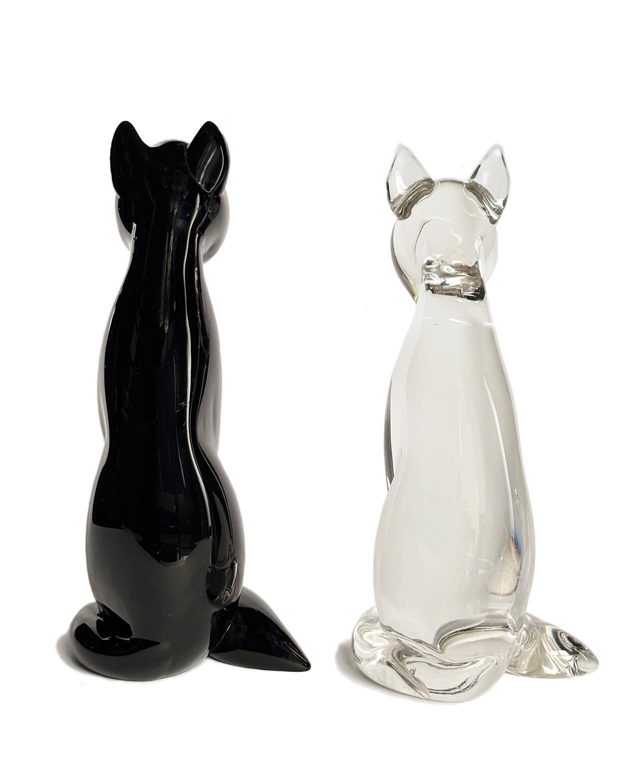Metà XX secolo Pair of glass sculptures, Cats, Archimede Seguso, Murano, circa 1960-1970 in vendita