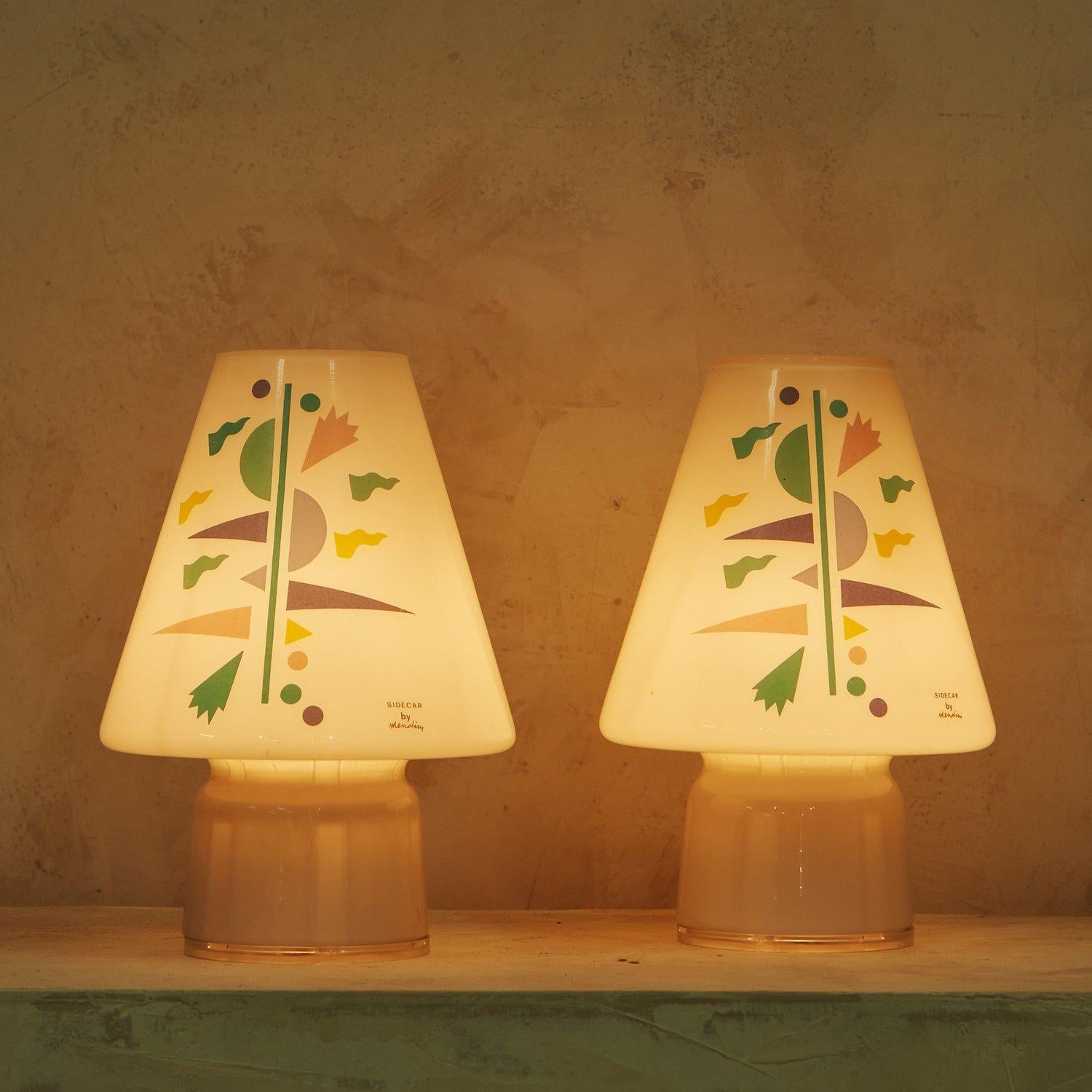 Postmoderne Paire de lampes d'appoint en verre d'Alessandro Mendini pour Artemide, France, années 1980
