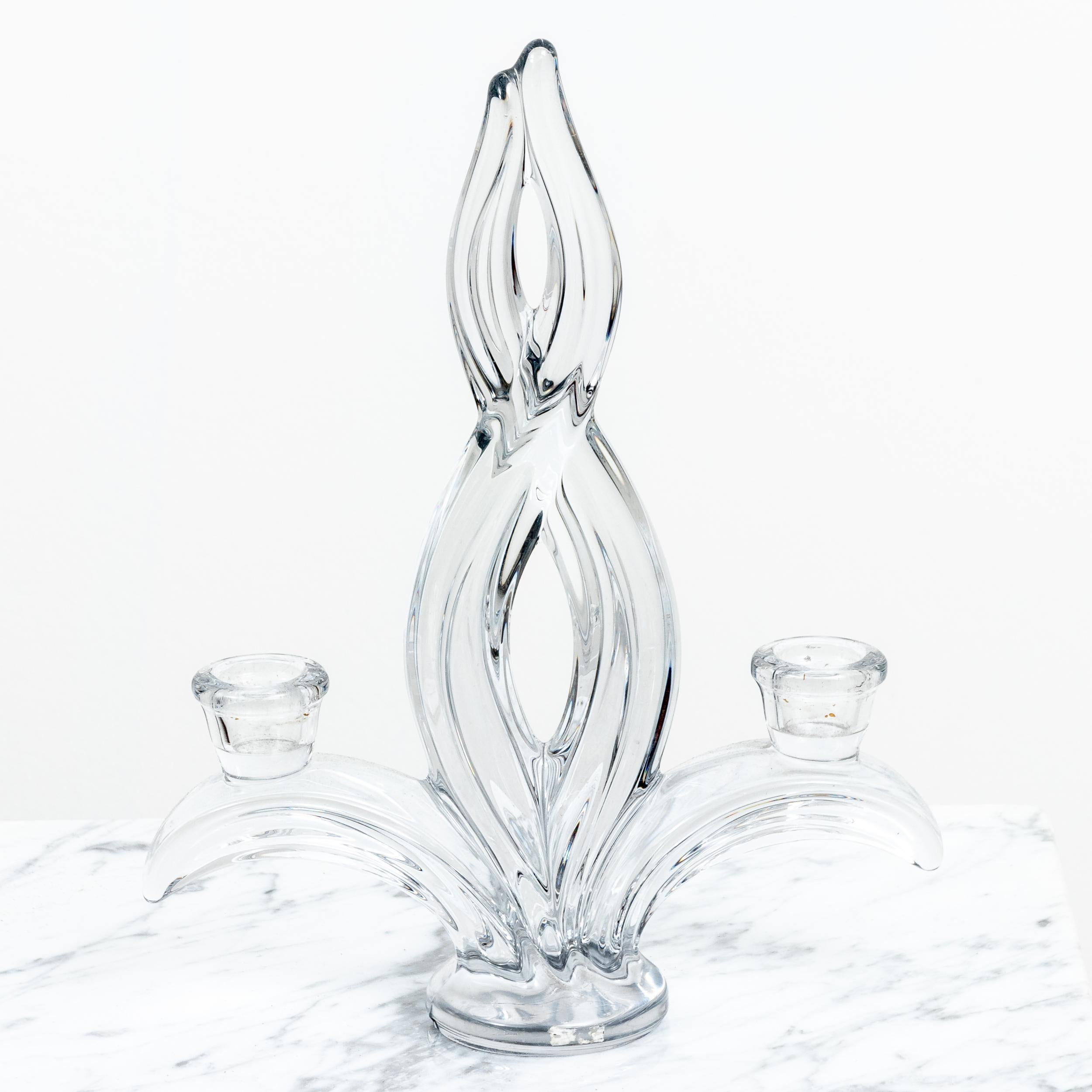 Pair of Glass Spiral Statues In Good Condition For Sale In South Salem, NY
