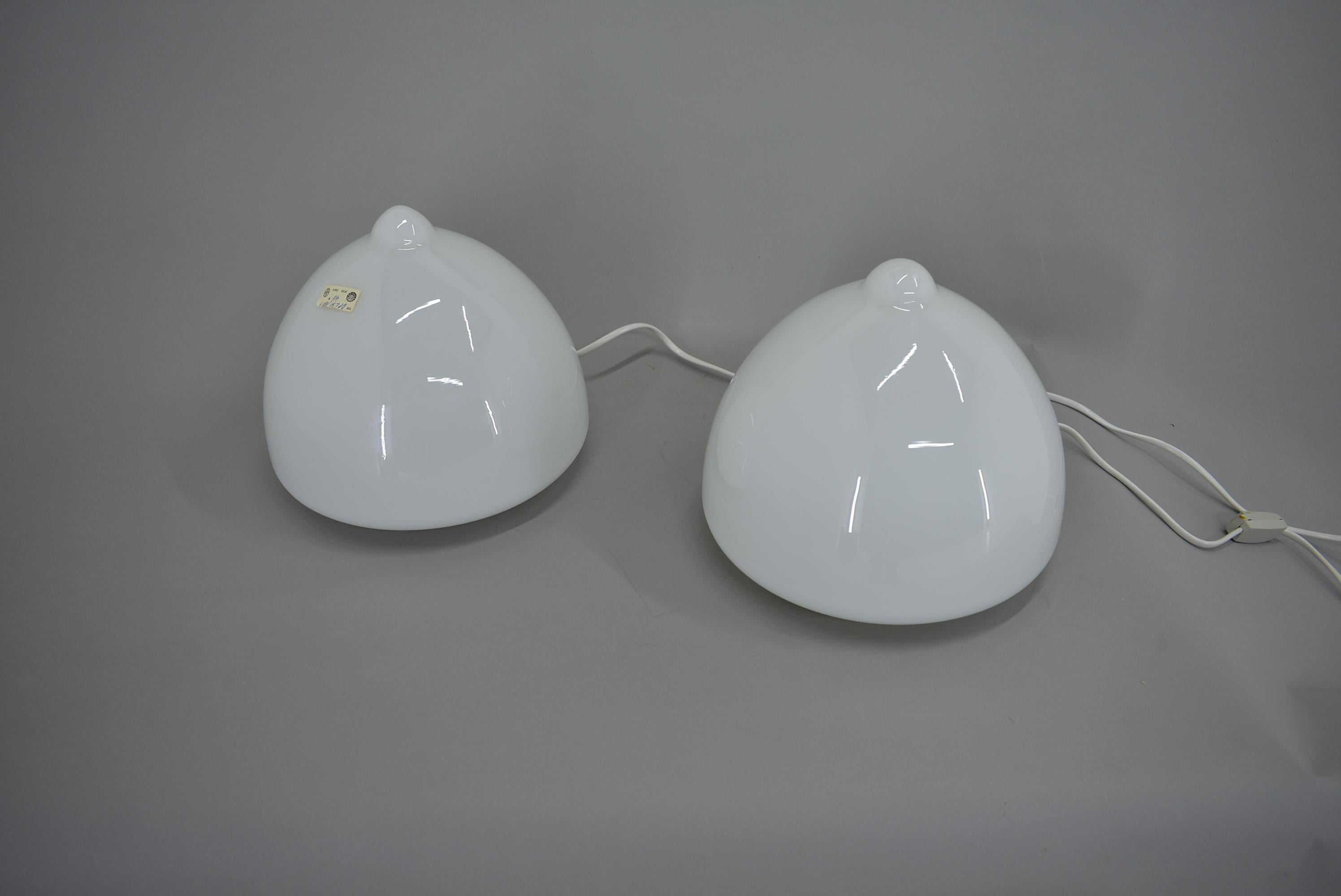 Pair of Glass Table Lamps by Krásno nad Bečvou, 1960s For Sale 3