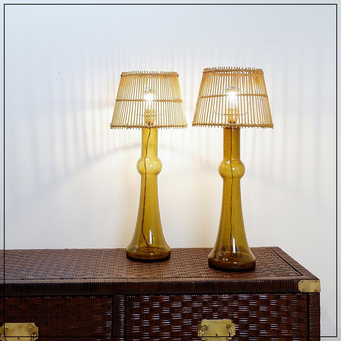 Pareja de lámparas de mesa de cristal de Nanny Still para Raak, Países Bajos Años 60 Moderno de mediados de siglo en venta