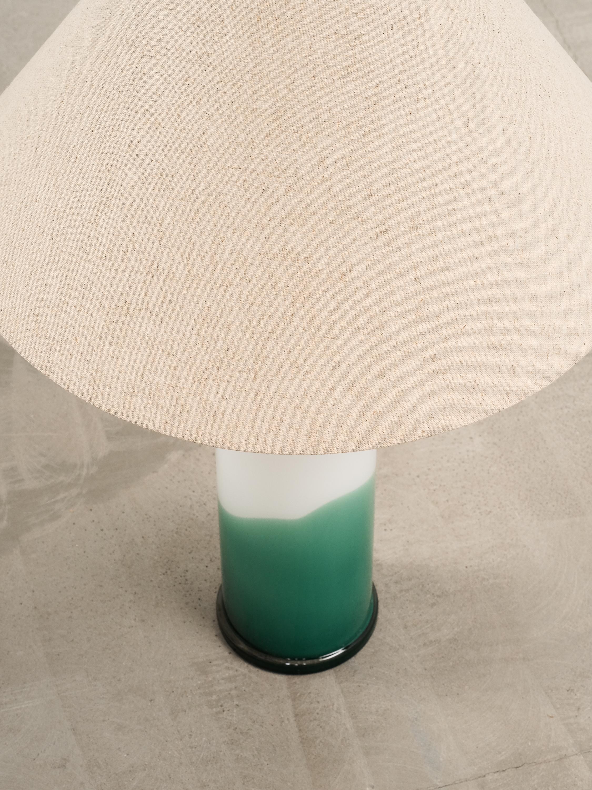 Suédois Paire de lampes de table en verre par Uno & Östen Kristiansson pour Luxus, Suède, années 1970 en vente