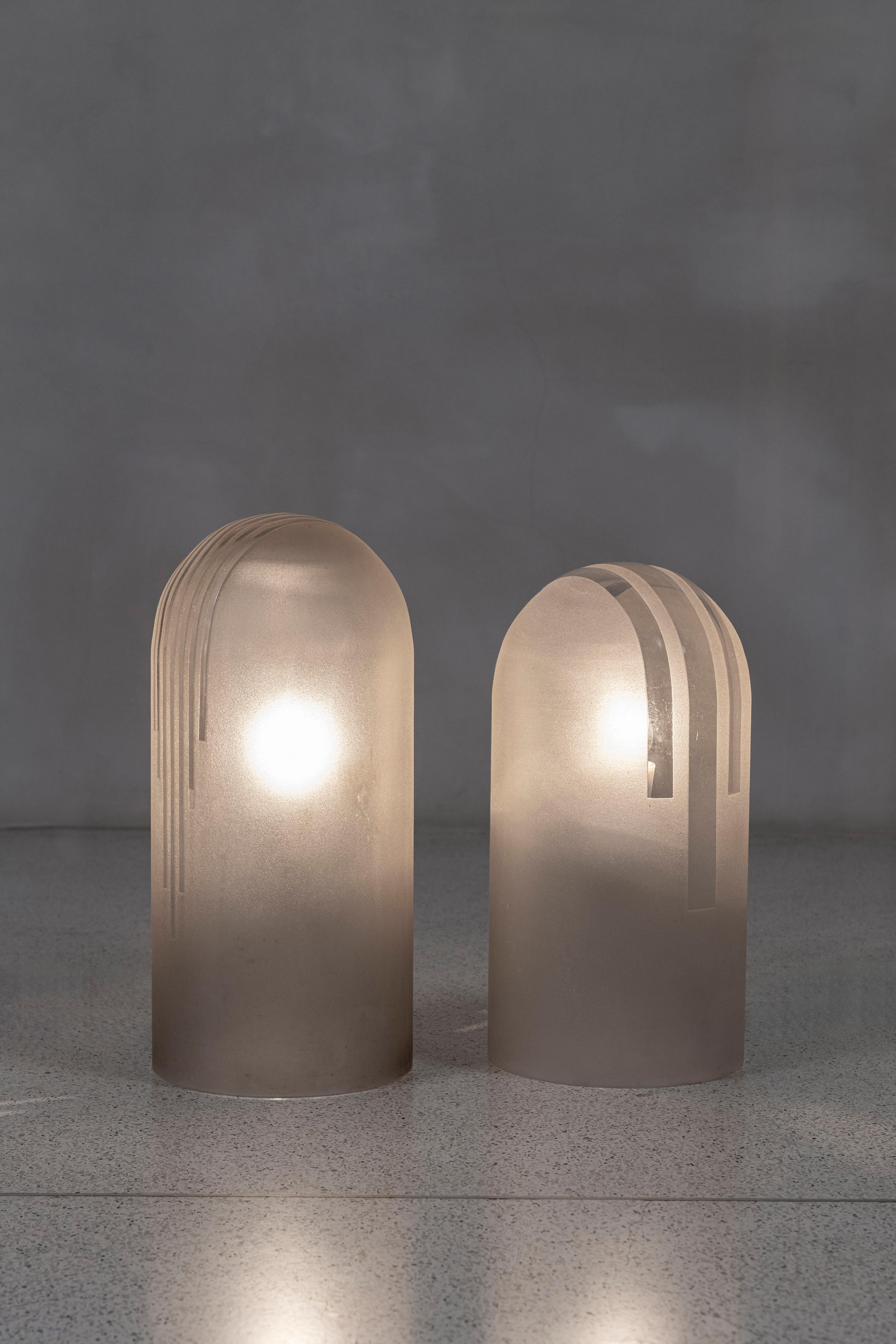 Ein Paar Tischlampen aus Glas, Italien, um 1980.