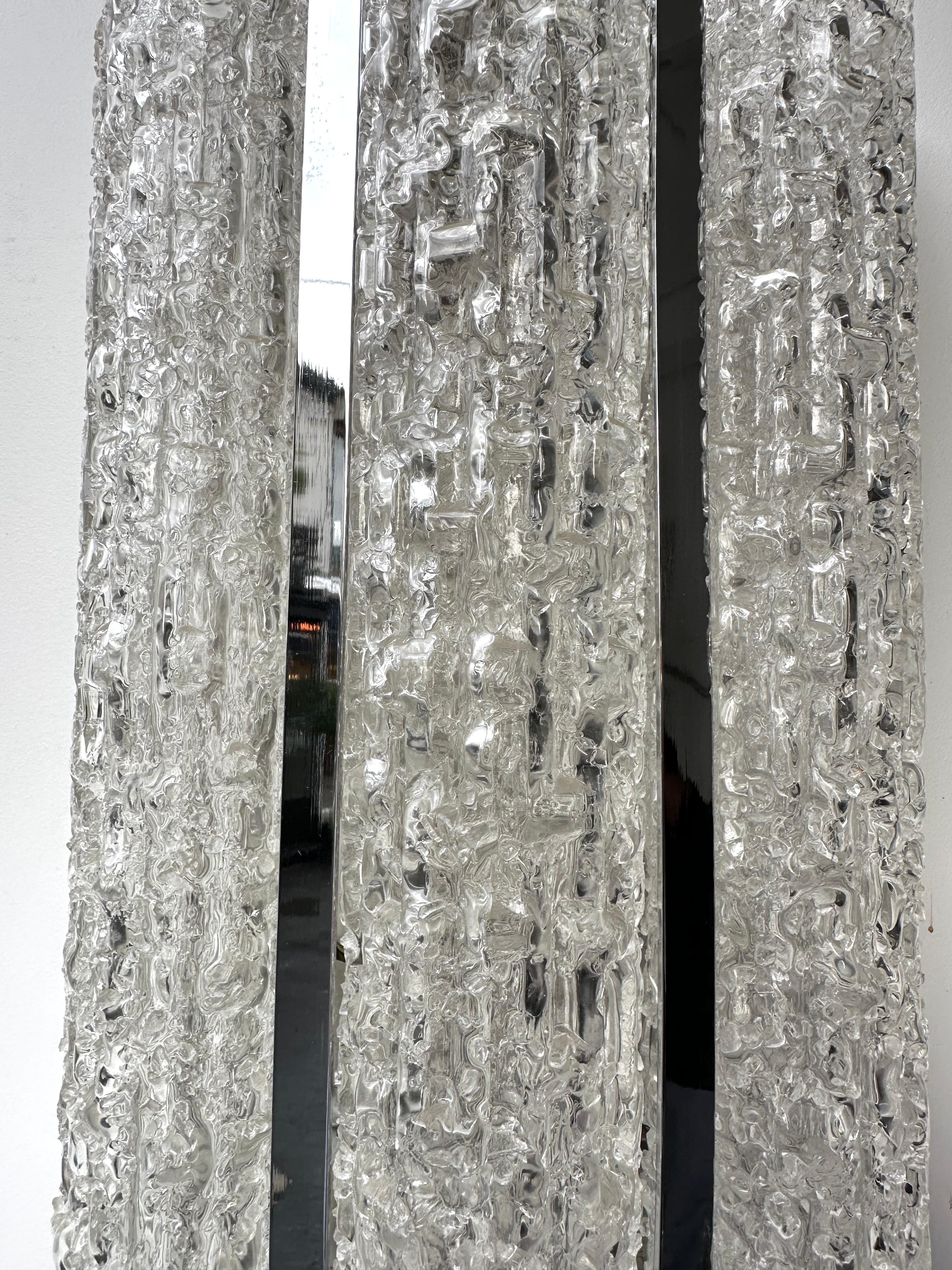 Paire d'appliques chromées en verre et métal par Doria Leuchten. Allemagne, années 1970 en vente 5