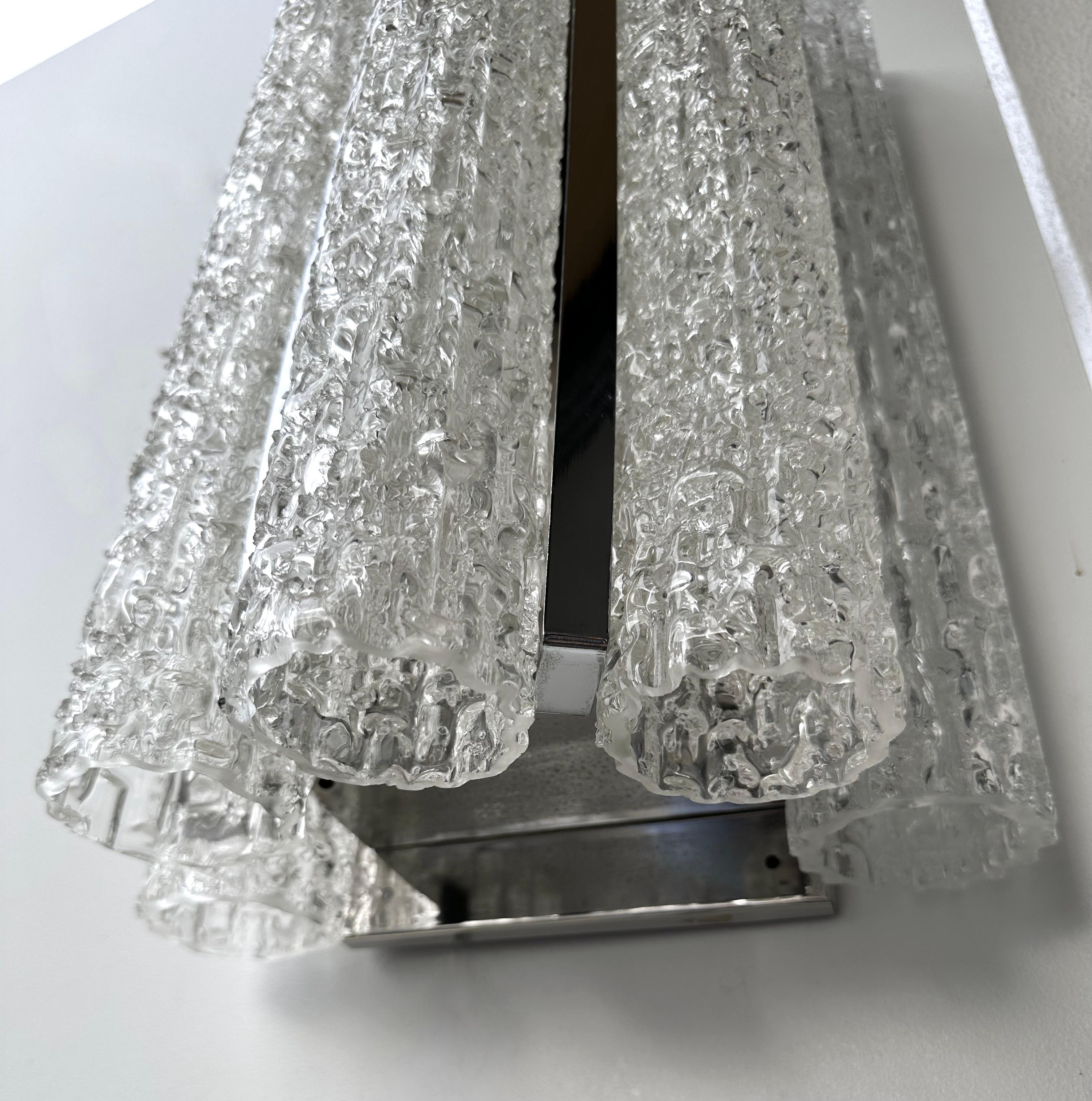 Paire d'appliques chromées en verre et métal par Doria Leuchten. Allemagne, années 1970 en vente 6