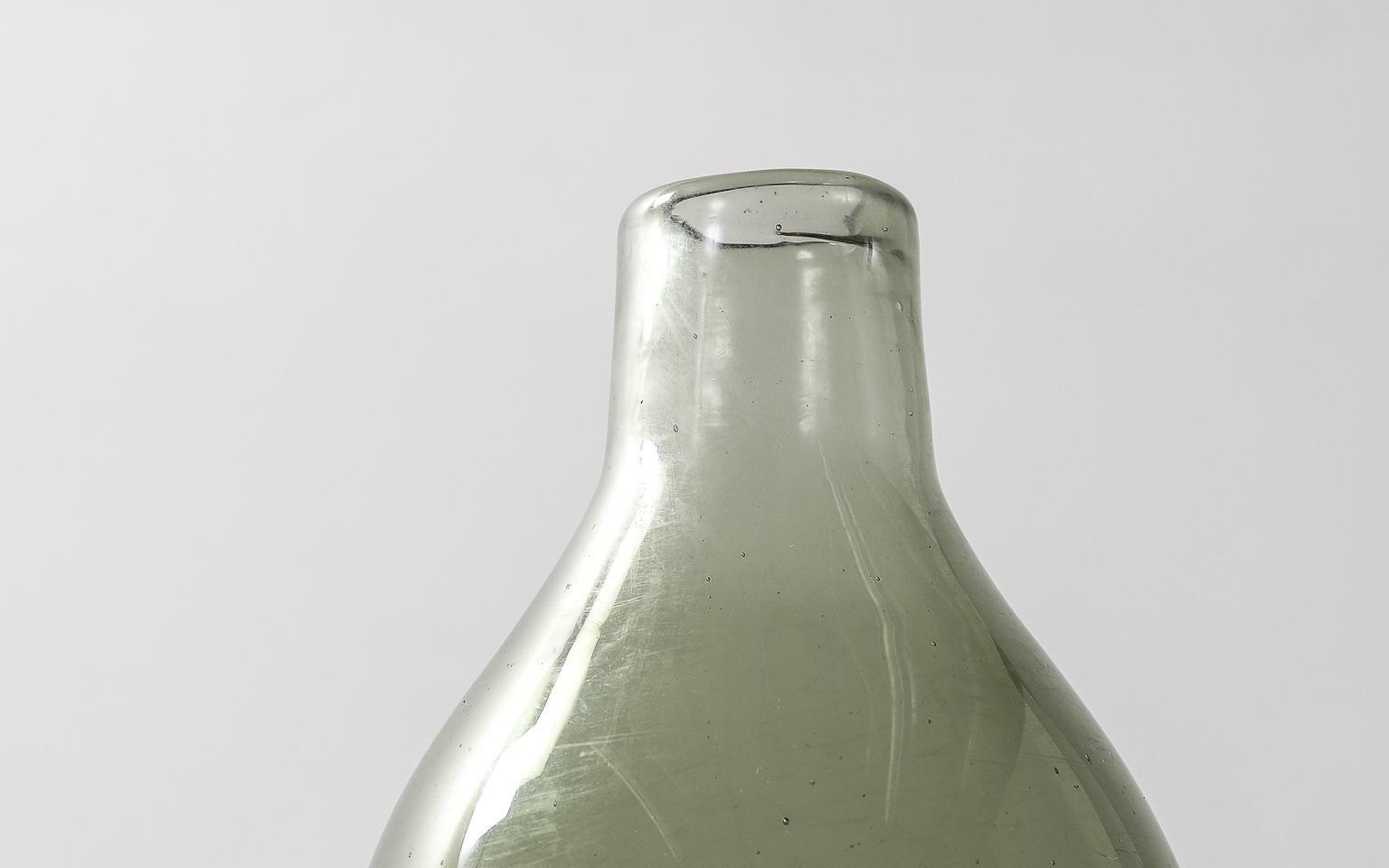 Paire de vases en verre par Verval Vallauris:: circa 1950s 3